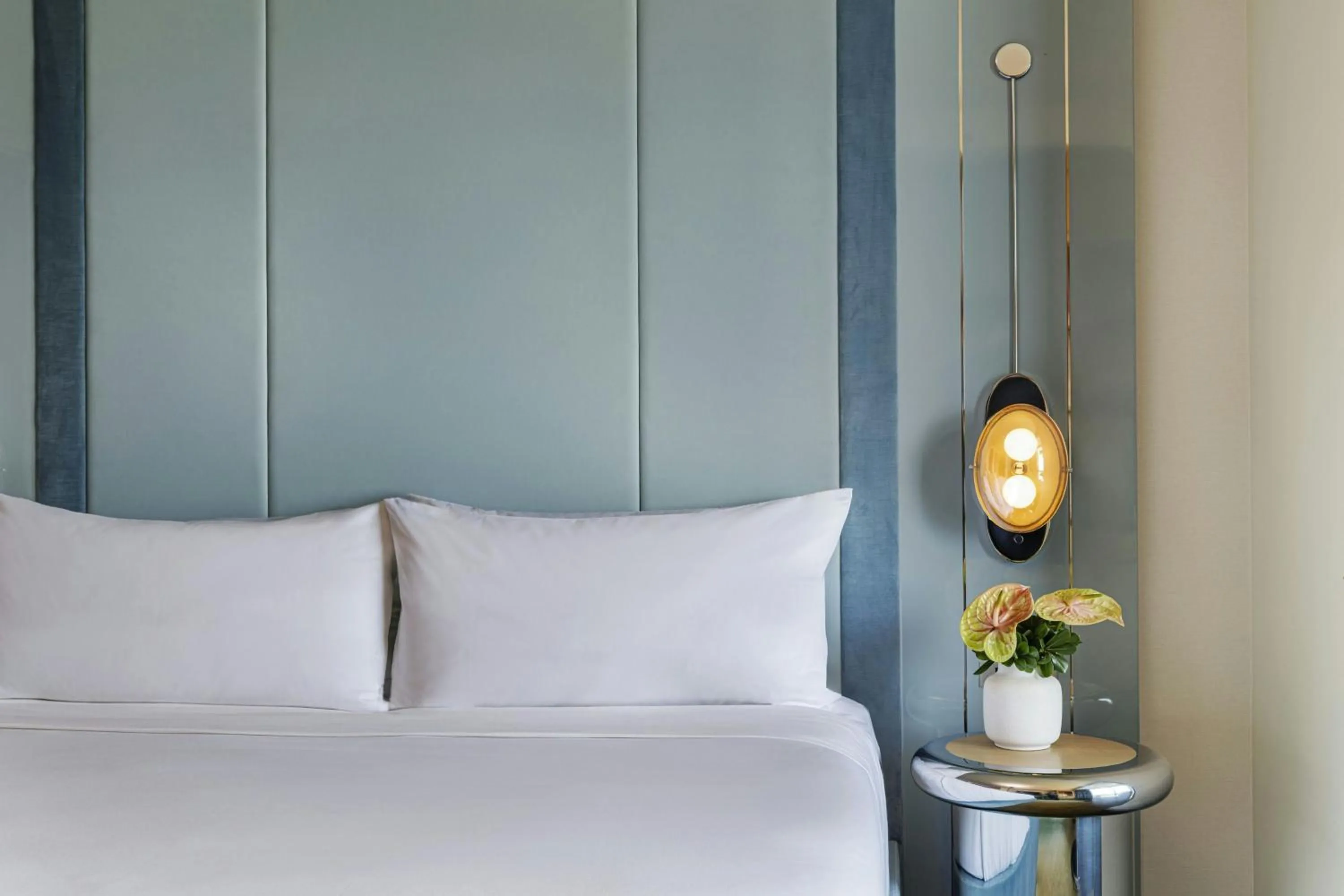 Bedroom, Bed in W Hoboken