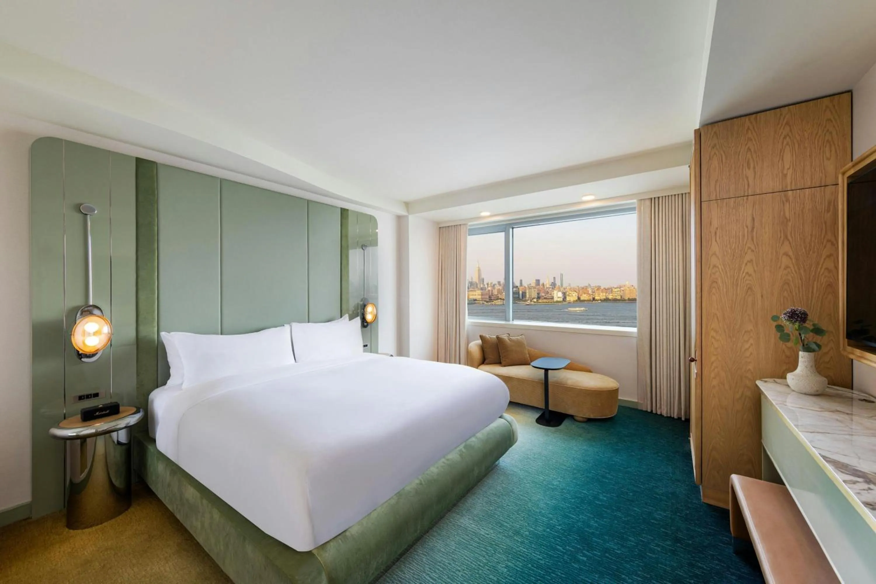 Bedroom, Bed in W Hoboken