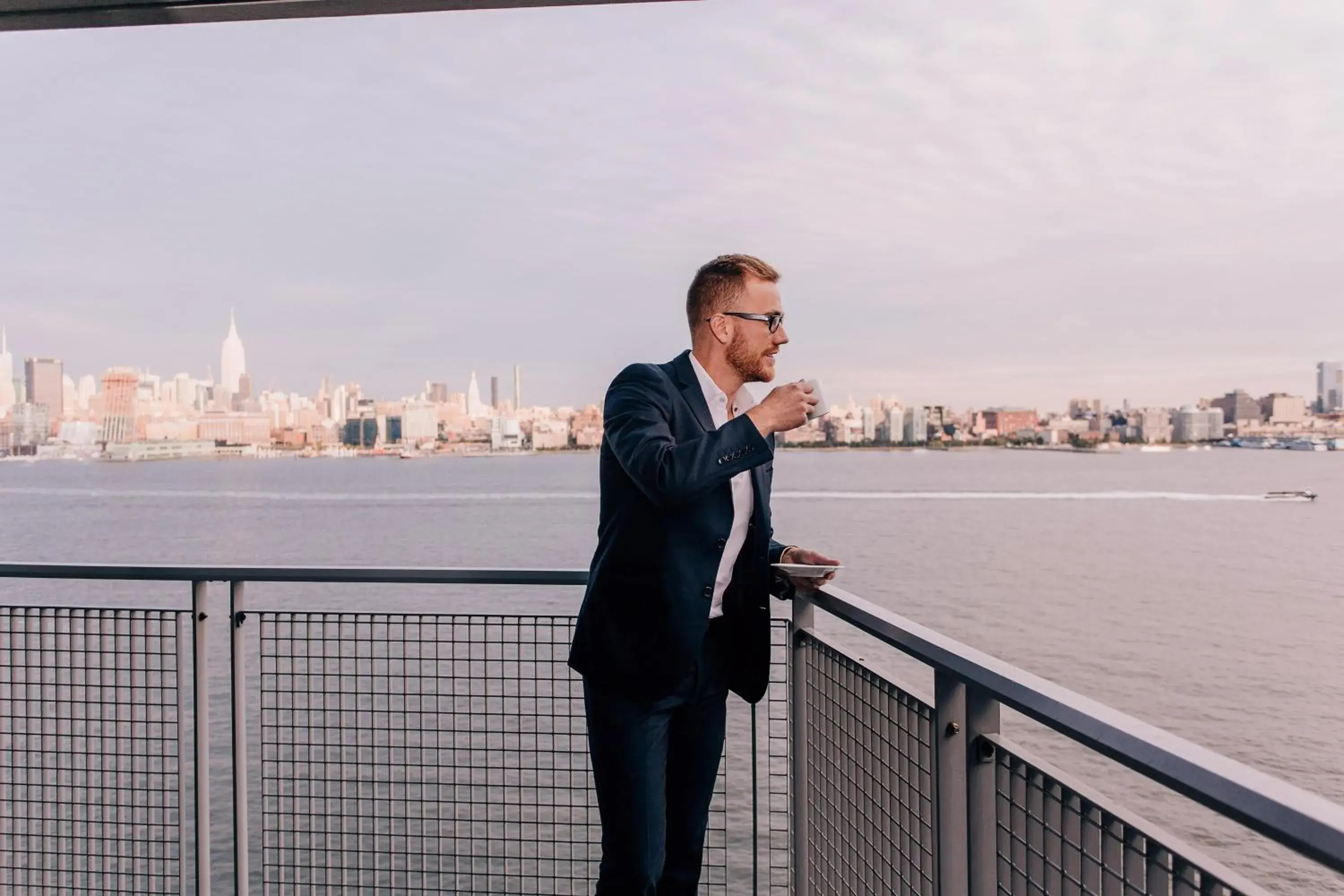 King Room with Balcony and View in W Hoboken King Room with Balcony and View in W Hoboken