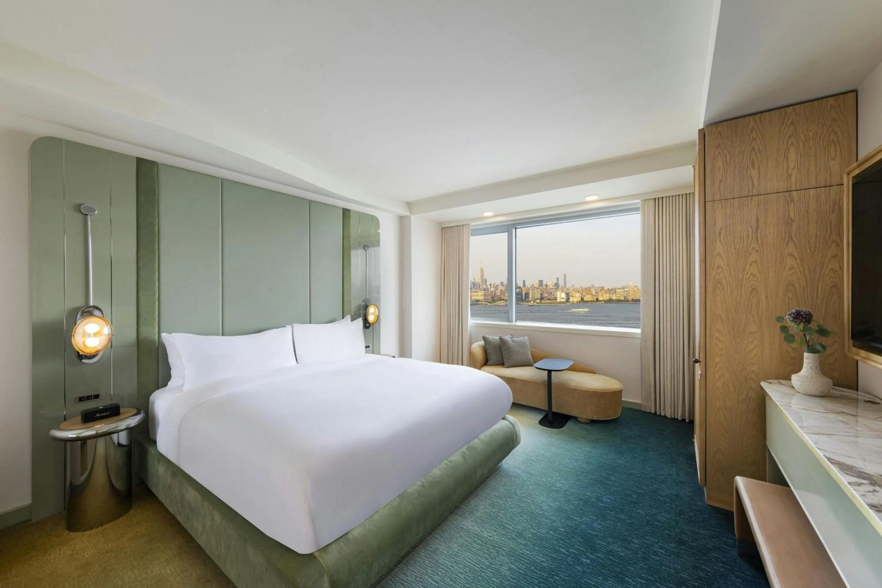 Bedroom, Bed in W Hoboken