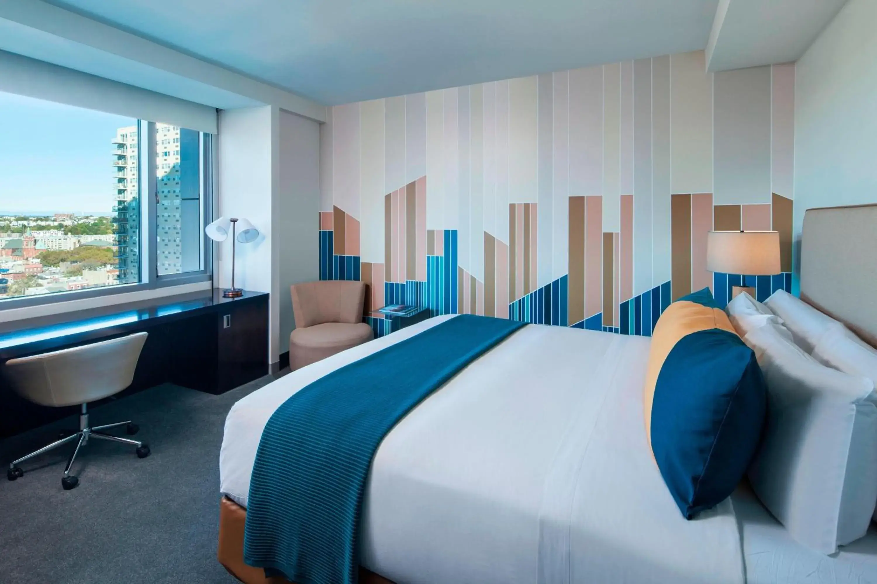 King Room in W Hoboken King Room in W Hoboken