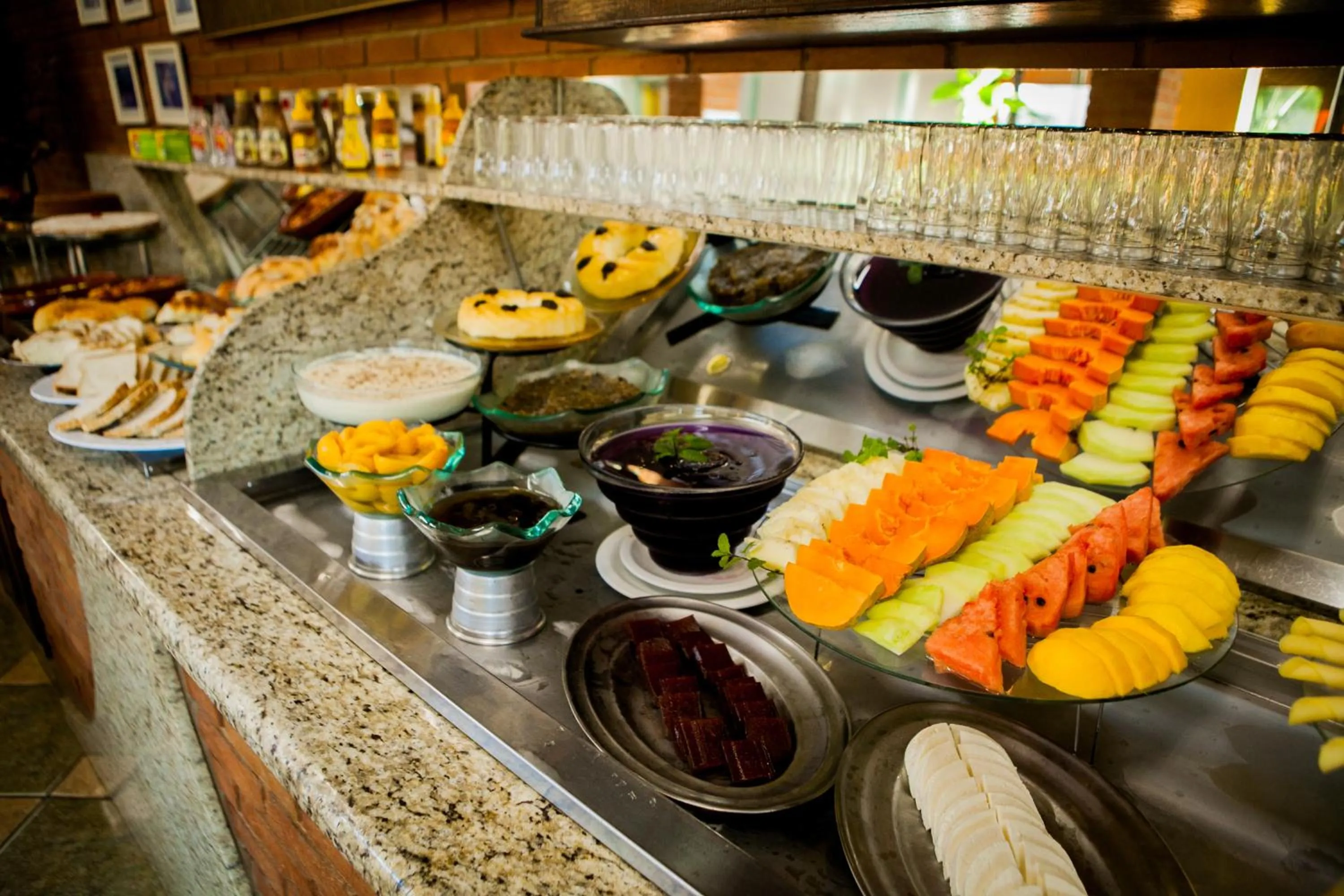 Food and drinks in Hotel Porto dos Milagres