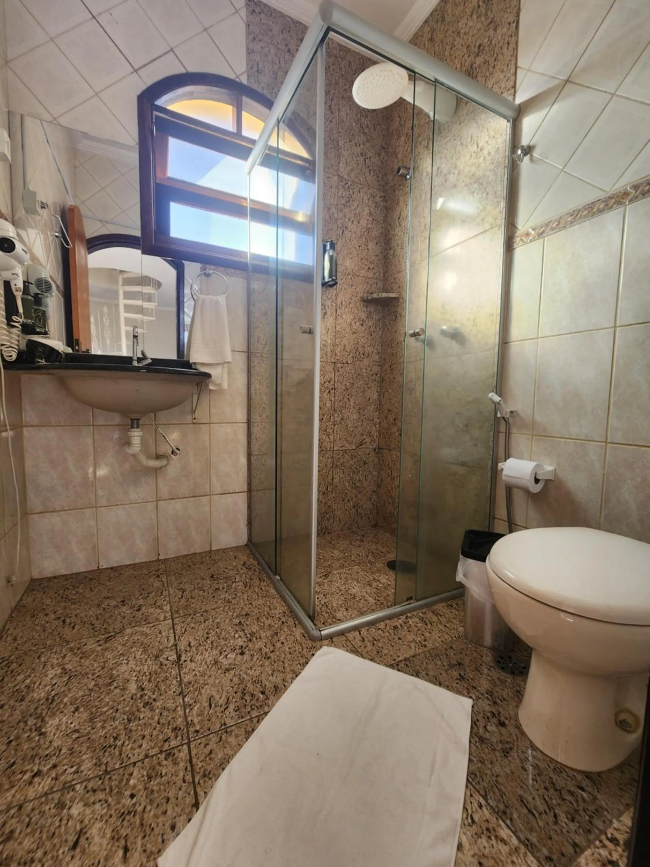 Shower in Hotel Porto dos Milagres