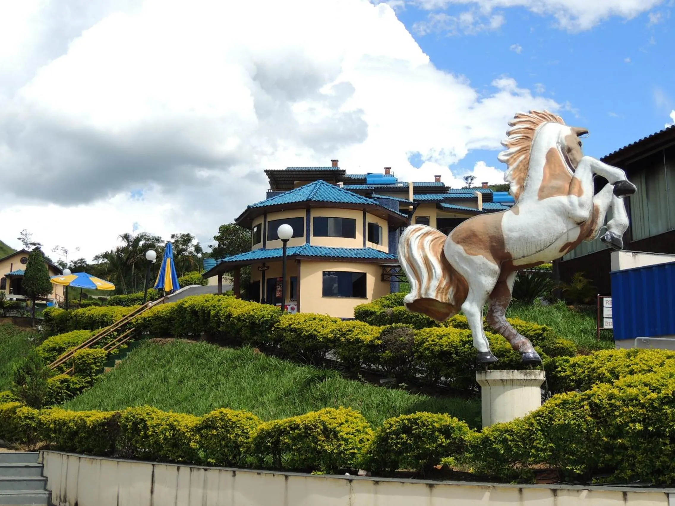 Facade/entrance in Hotel Porto dos Milagres