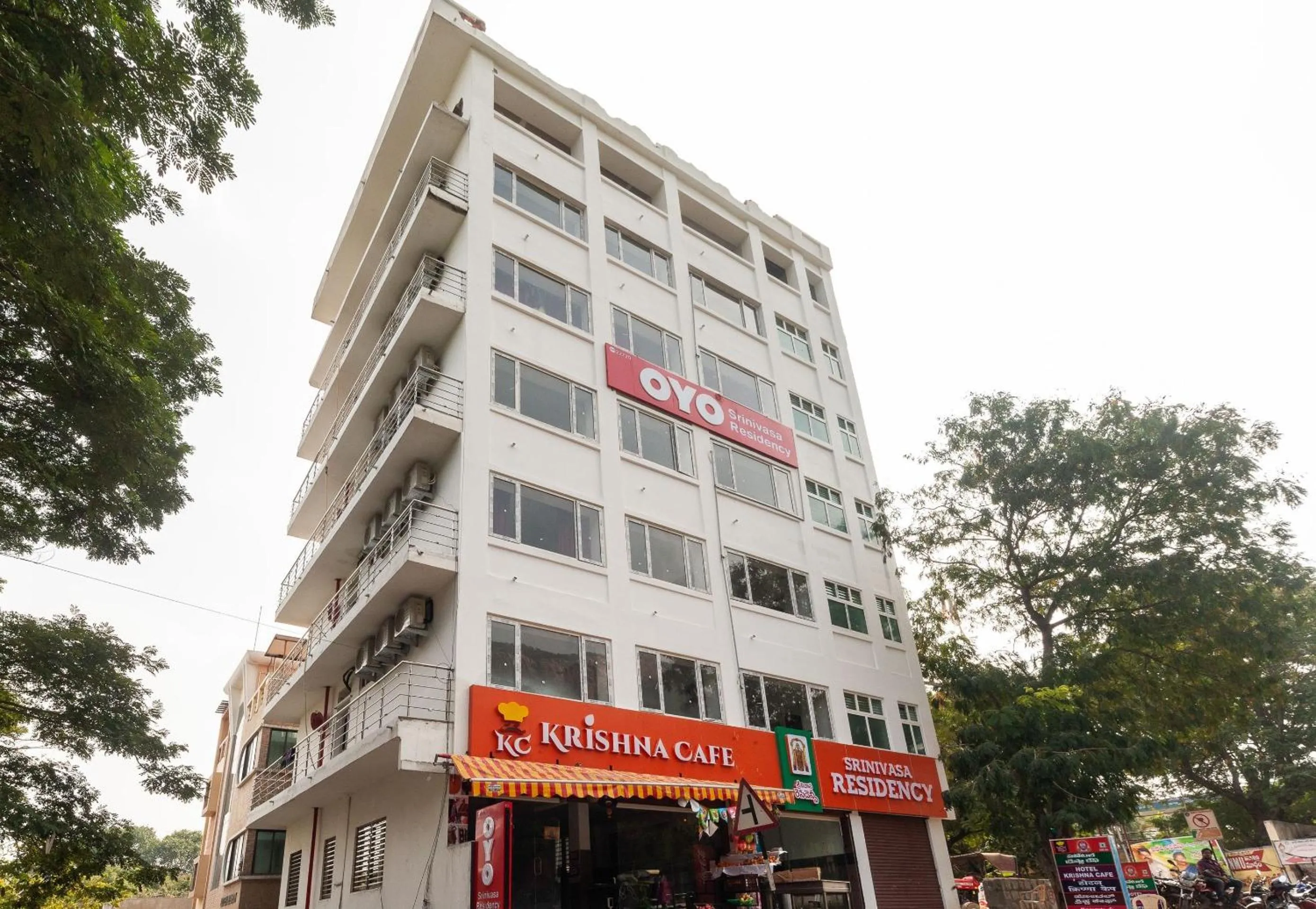 Facade/entrance in Capital O Srinivasa Residency