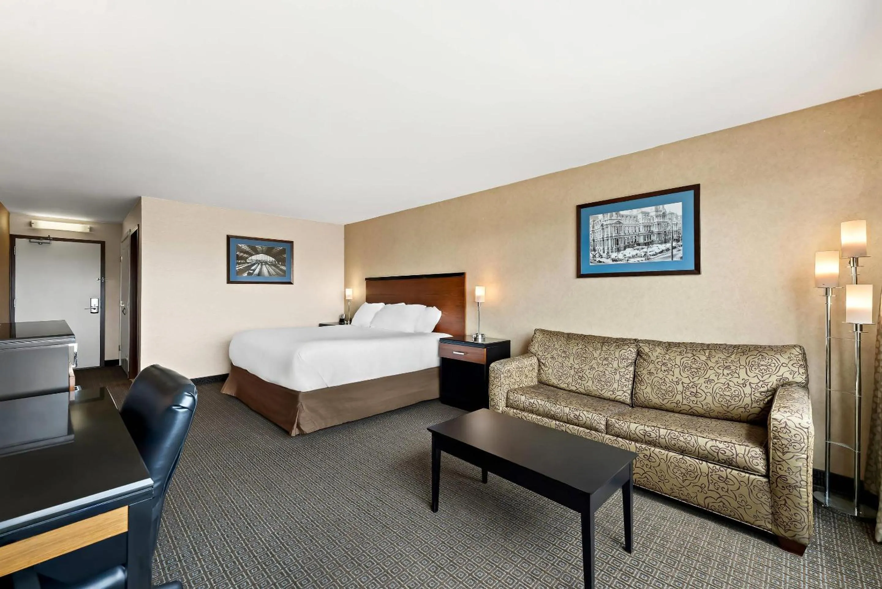 Bedroom, Bed in Quality Hotel Philadelphia Airport