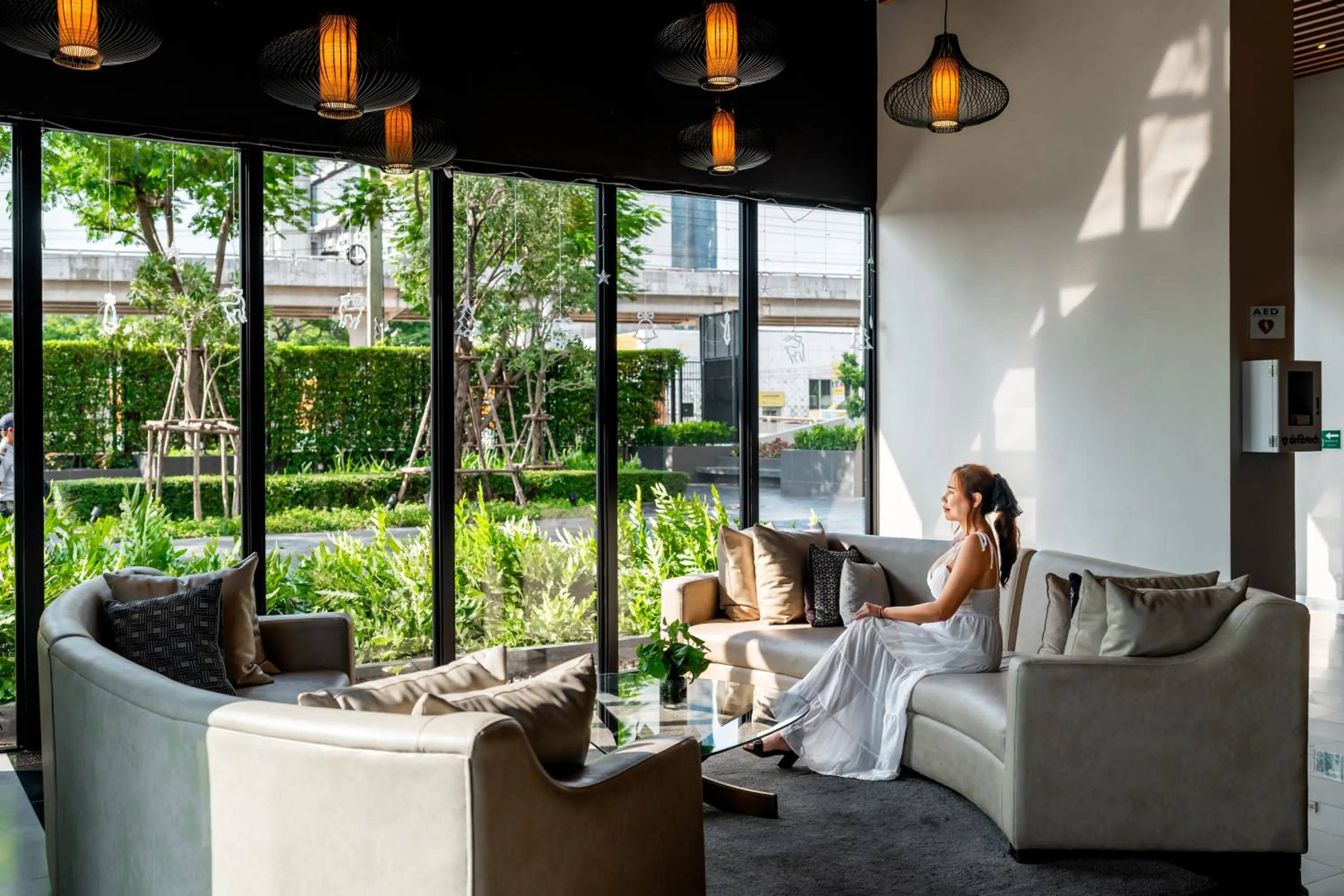 Lobby or reception in SureStay by Best Western Bangkok Ramintra