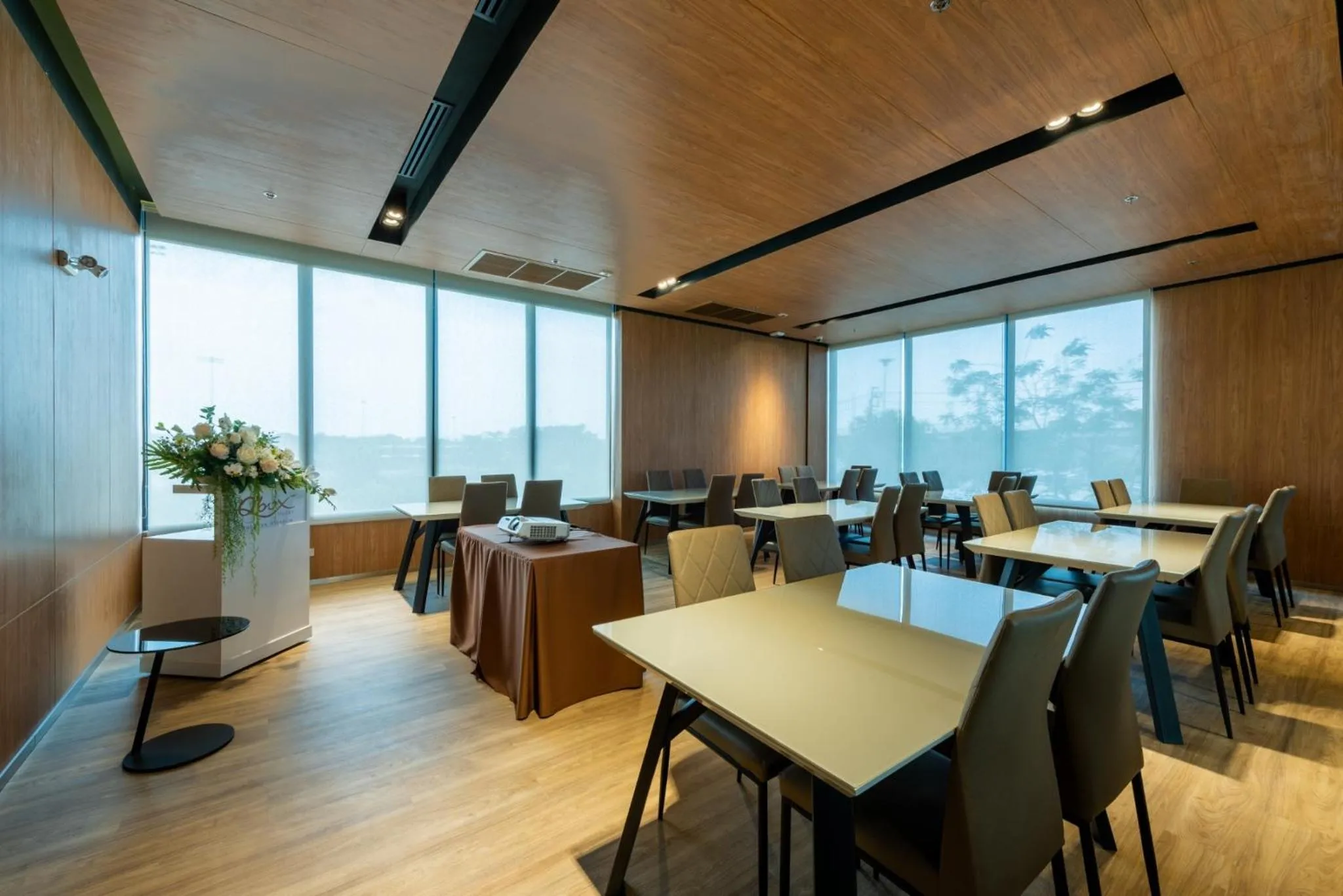 Meeting/conference room in SureStay by Best Western Bangkok Ramintra