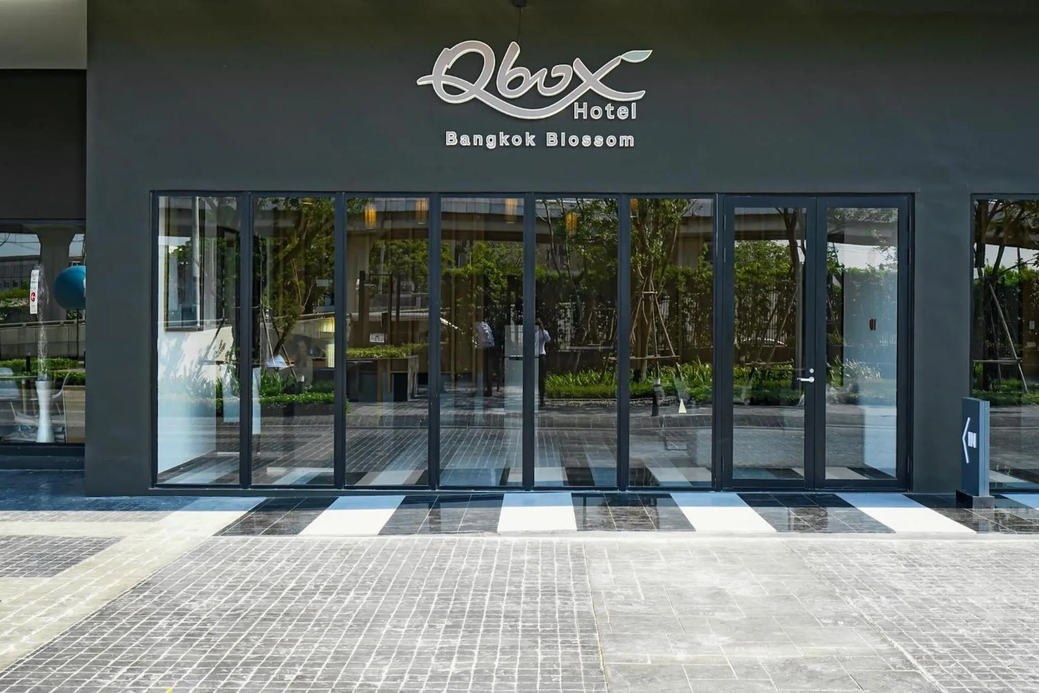 Facade/entrance in Q-Box Hotel Bangkok Blossom (SHA Plus)