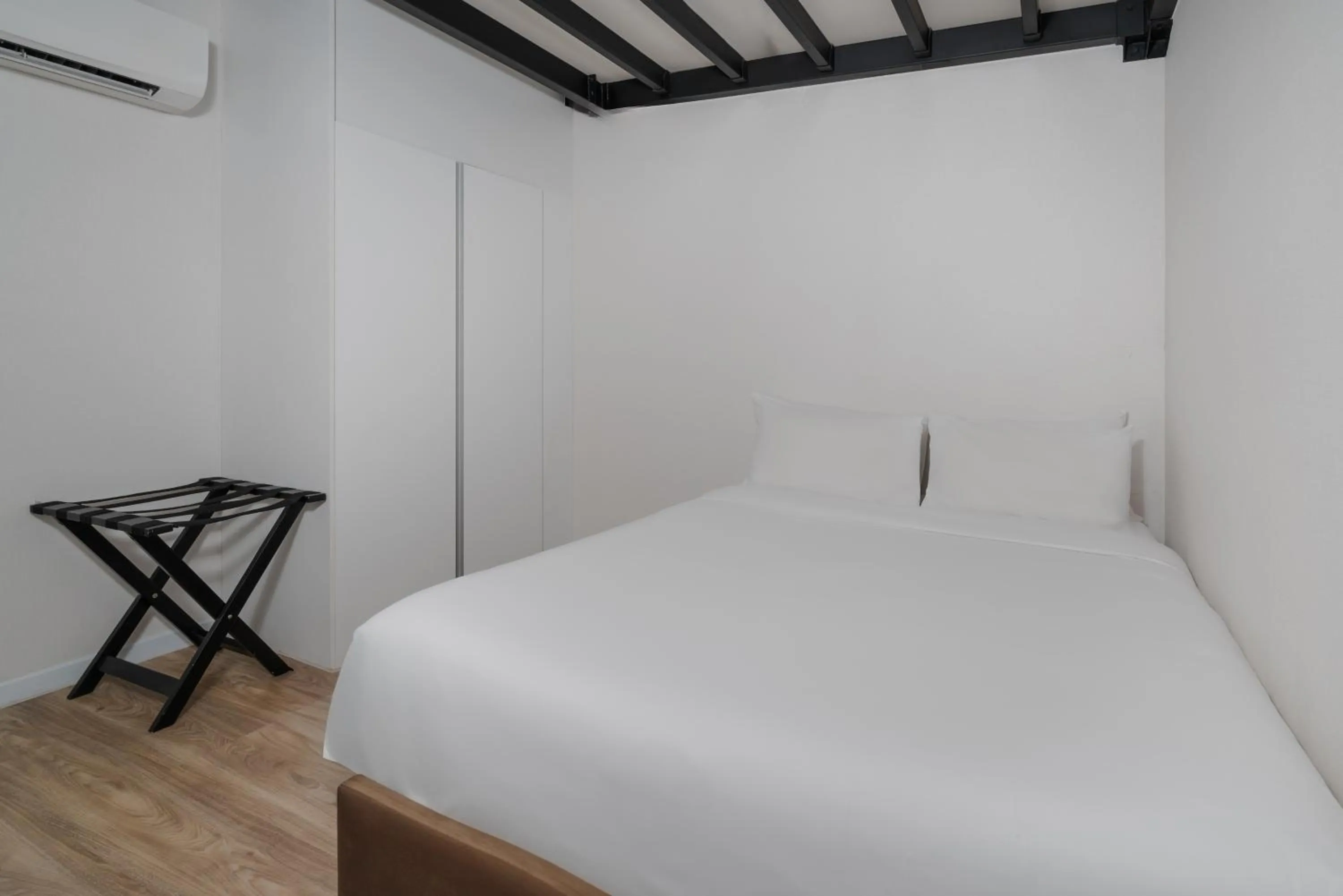 Bed in SureStay by Best Western Bangkok Ramintra