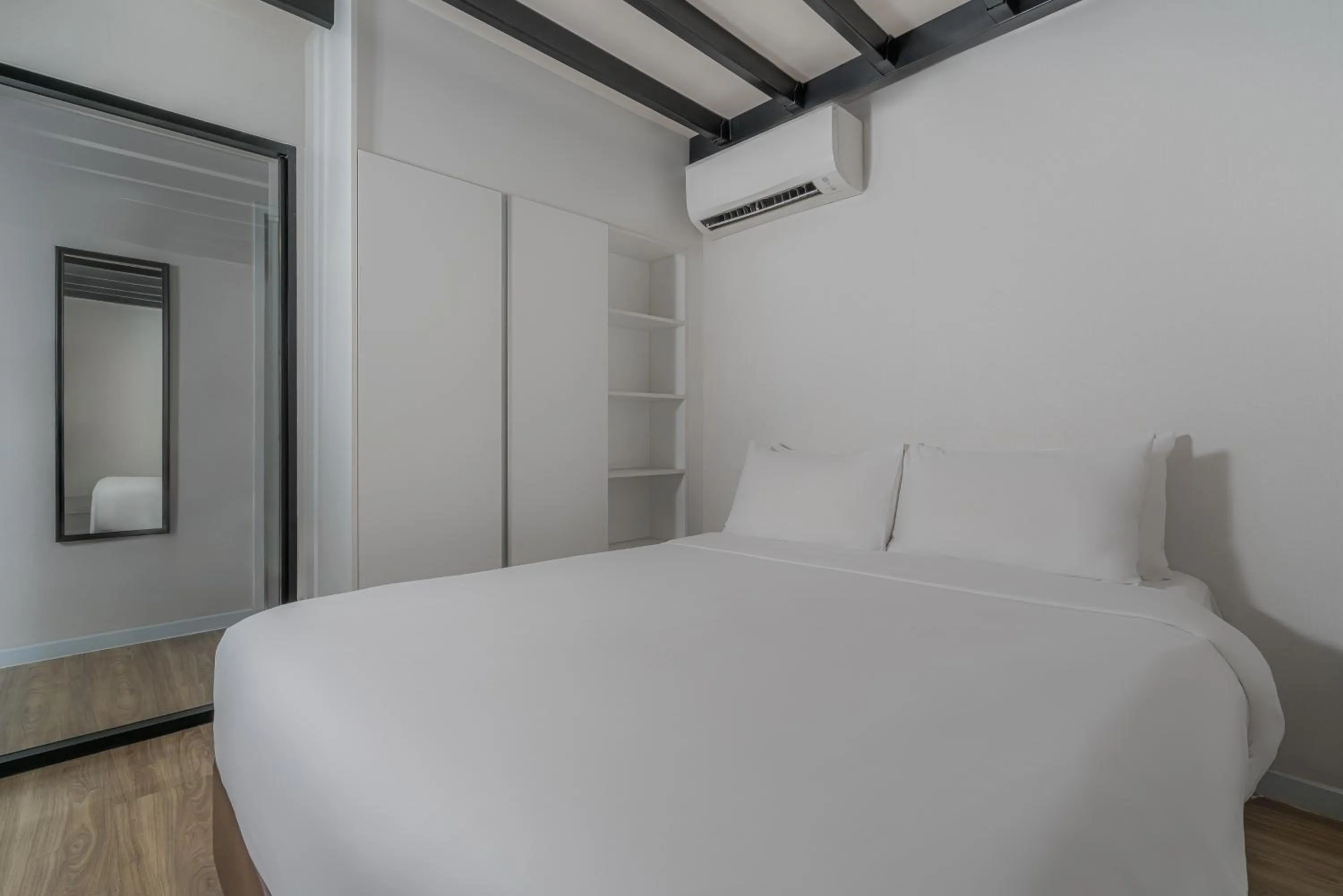 Bed in SureStay by Best Western Bangkok Ramintra