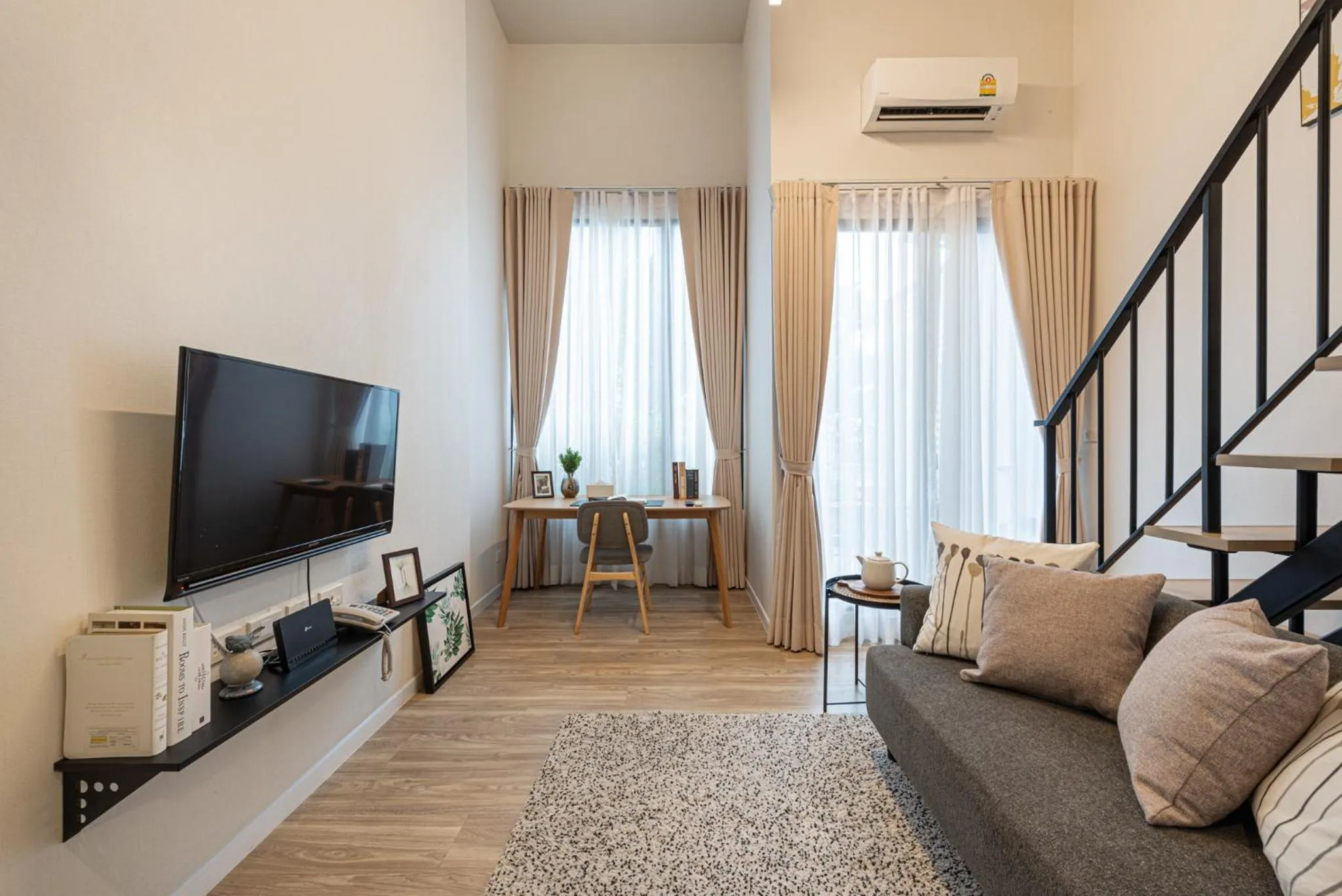 Living room, Seating Area in Q-Box Hotel Bangkok Blossom (SHA Plus)