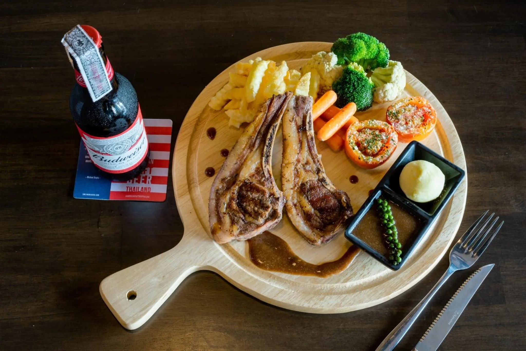 Food and drinks in SureStay by Best Western Bangkok Ramintra