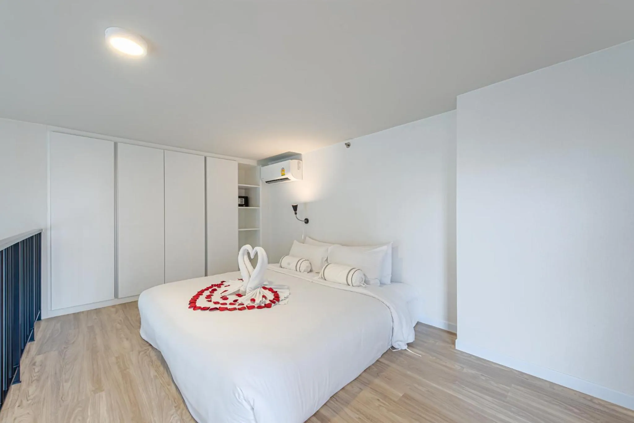 Bedroom, Bed in SureStay by Best Western Bangkok Ramintra