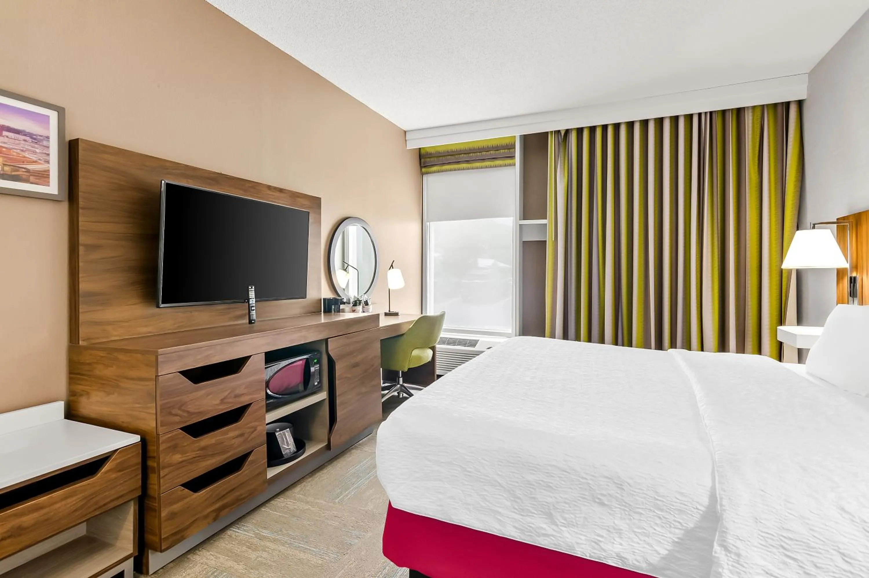 Bedroom, Bed in Hampton Inn Princeton