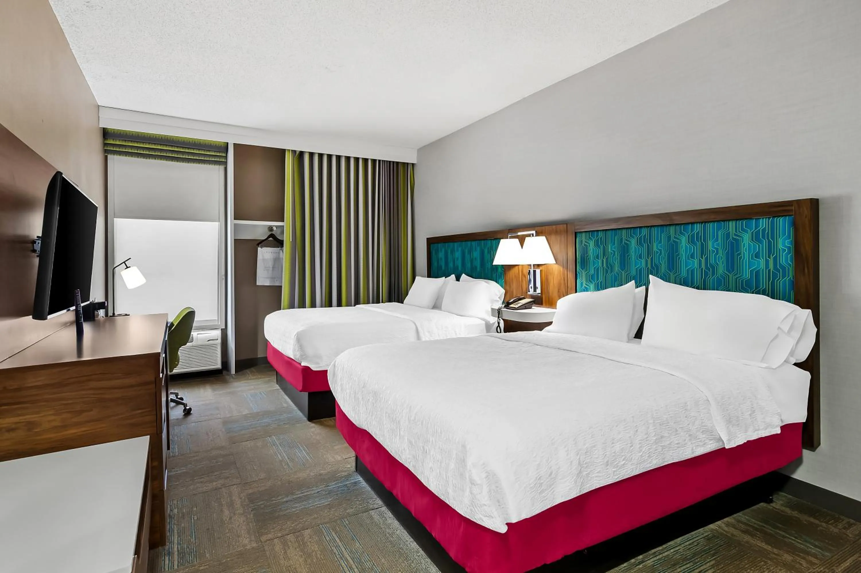 Bedroom, Bed in Hampton Inn Princeton