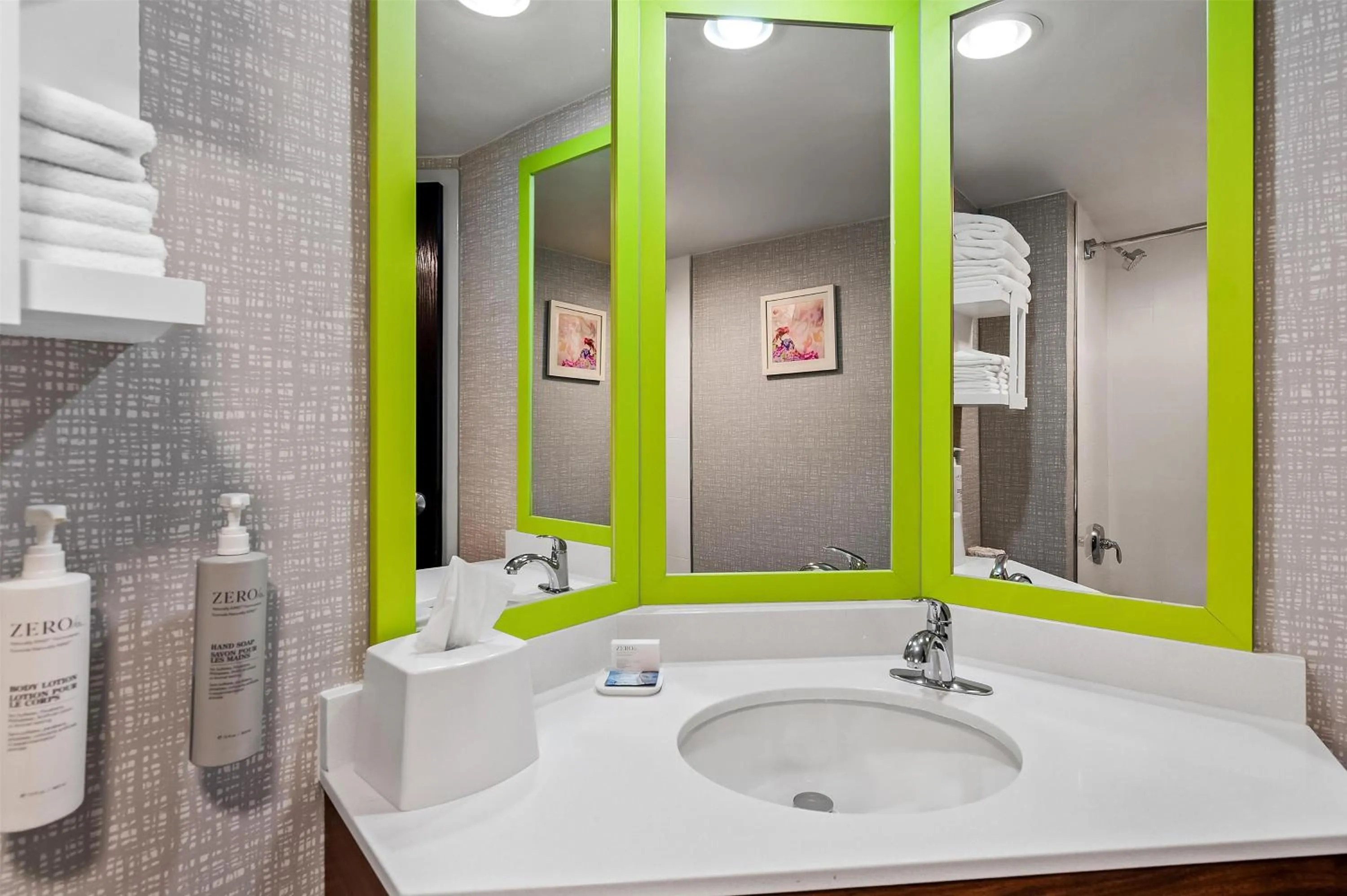 Bathroom in Hampton Inn Princeton