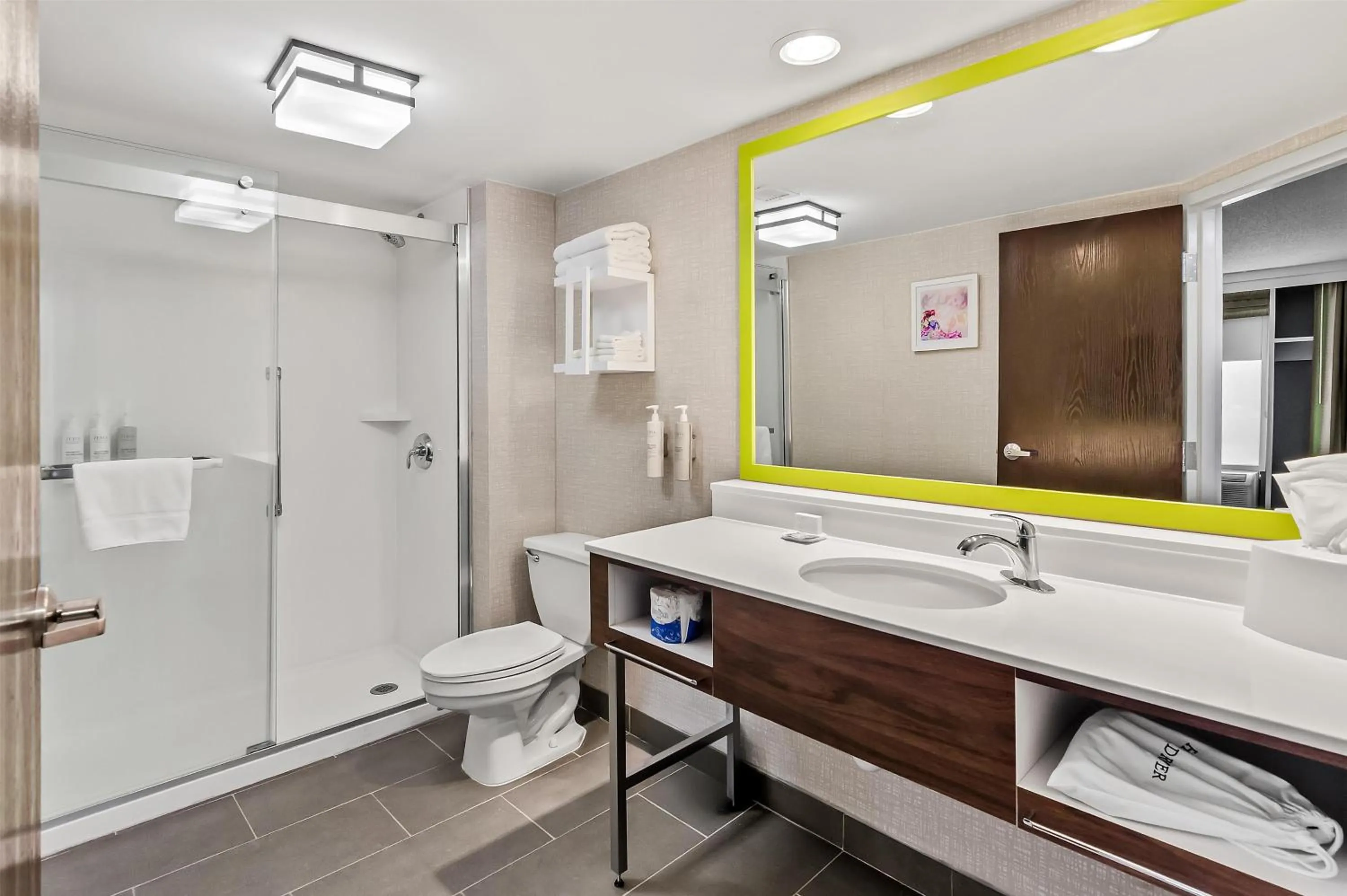 Bathroom in Hampton Inn Princeton