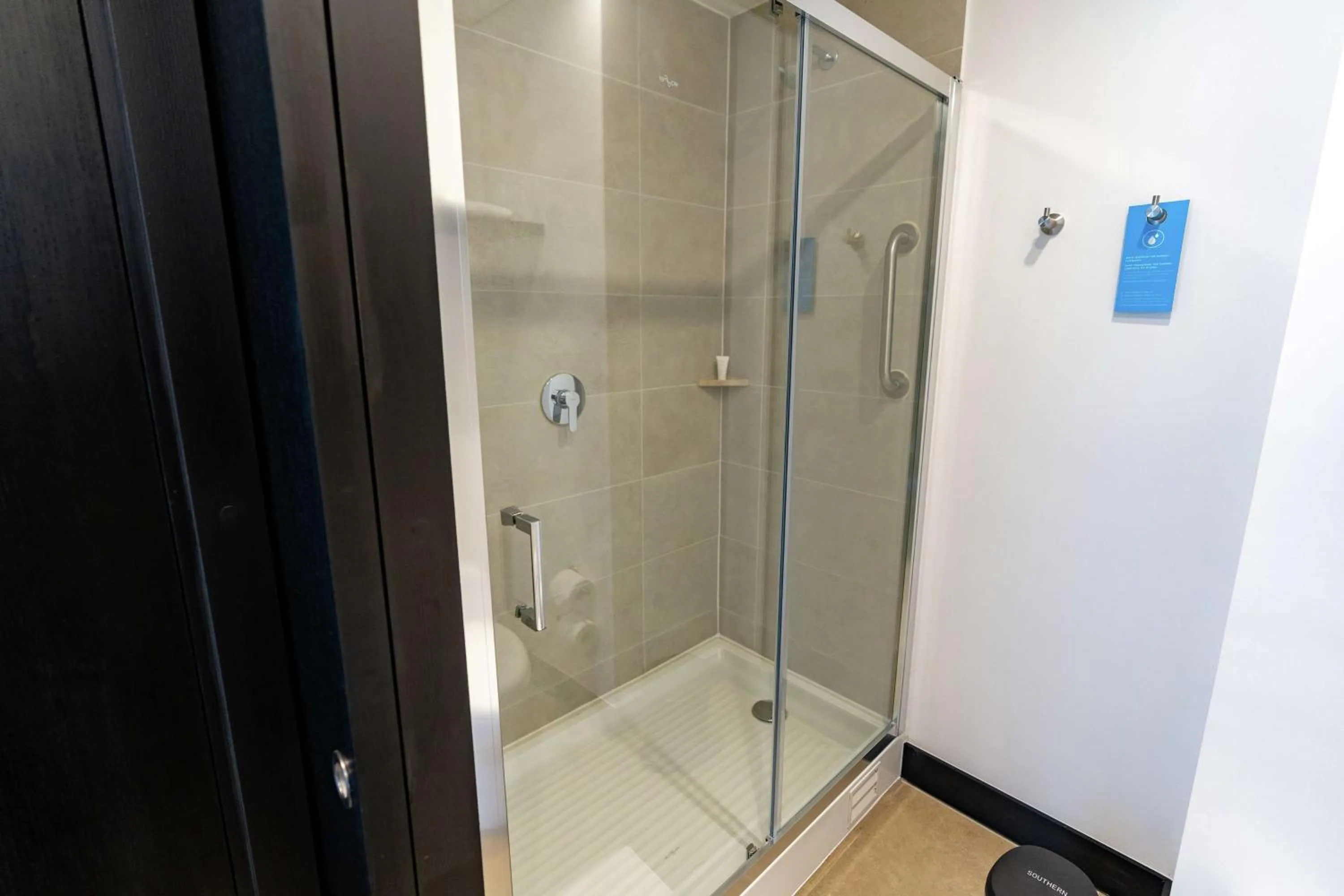 Shower in Hampton By Hilton Antofagasta