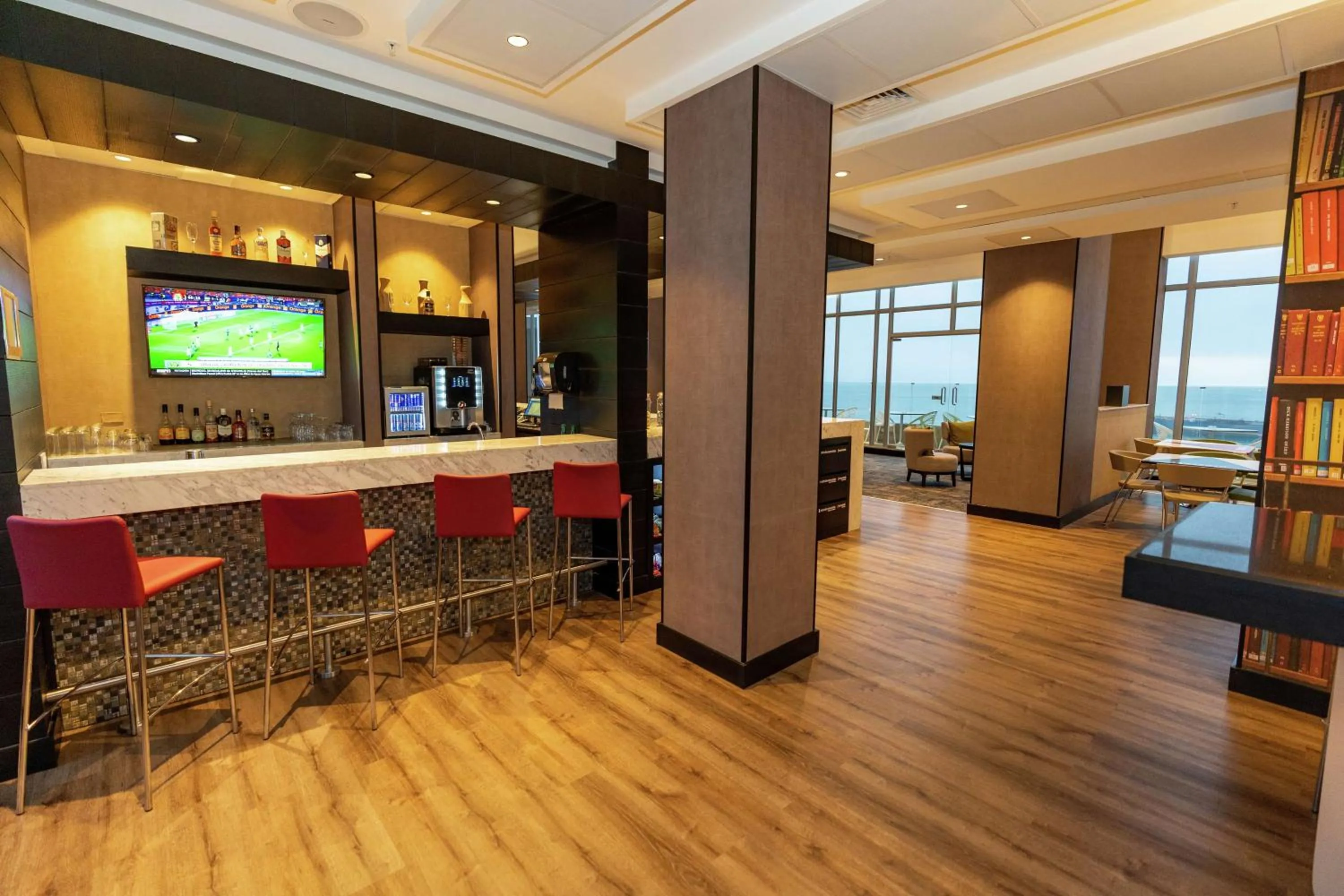 Lounge or bar in Hampton By Hilton Antofagasta