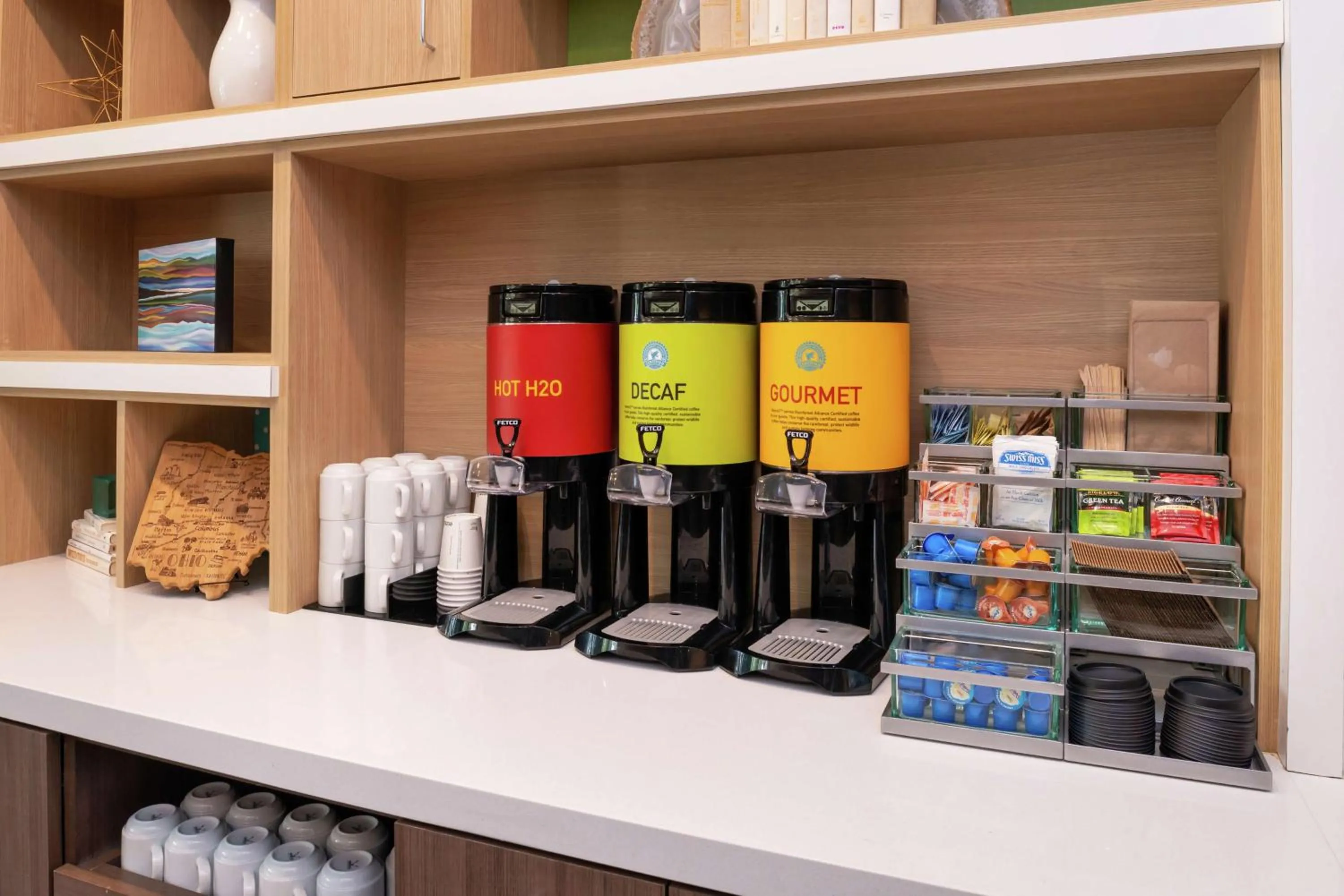 Dining area in Home2 Suites By Hilton New Albany Columbus