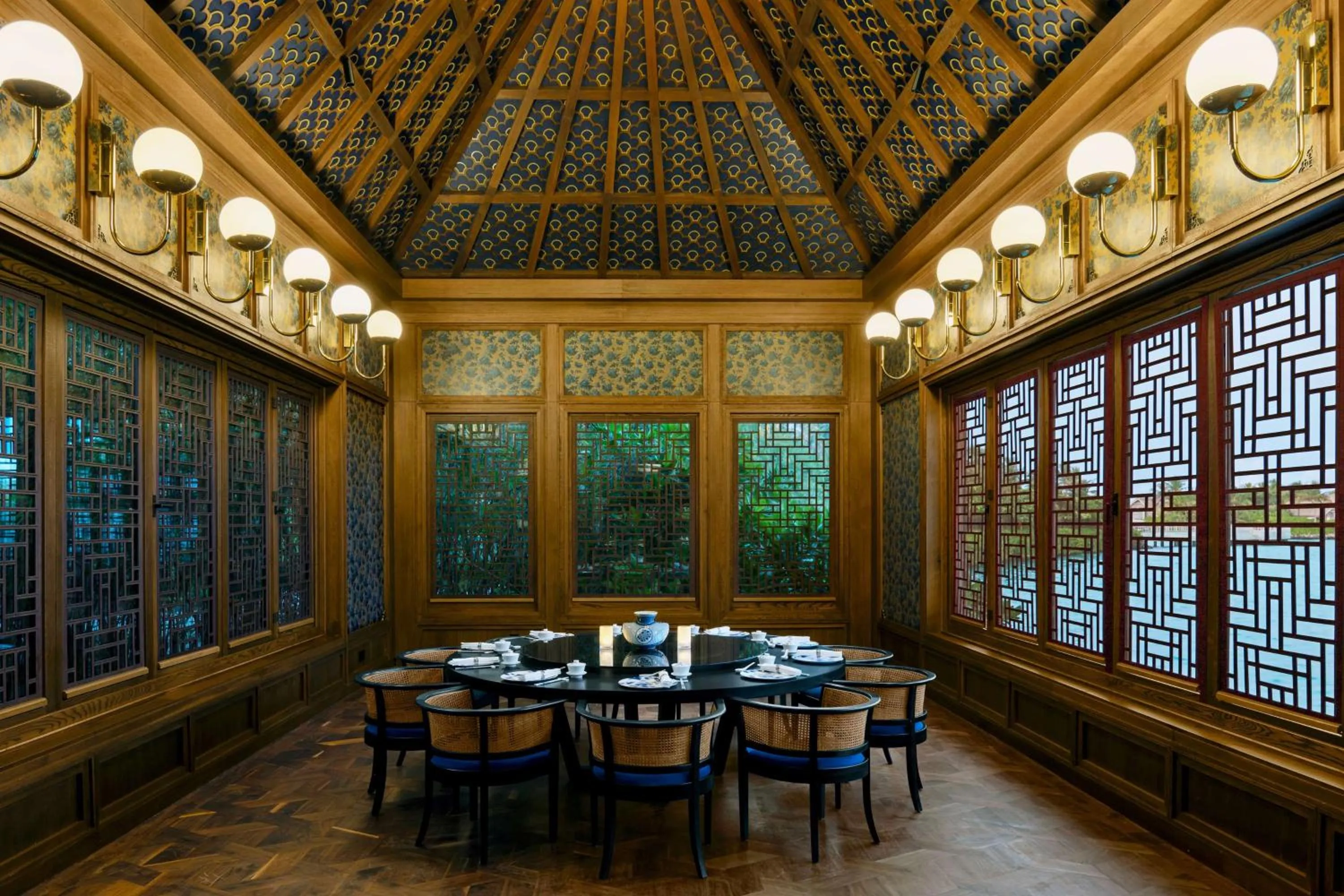 Restaurant/places to eat in Waldorf Astoria Maldives Ithaafushi