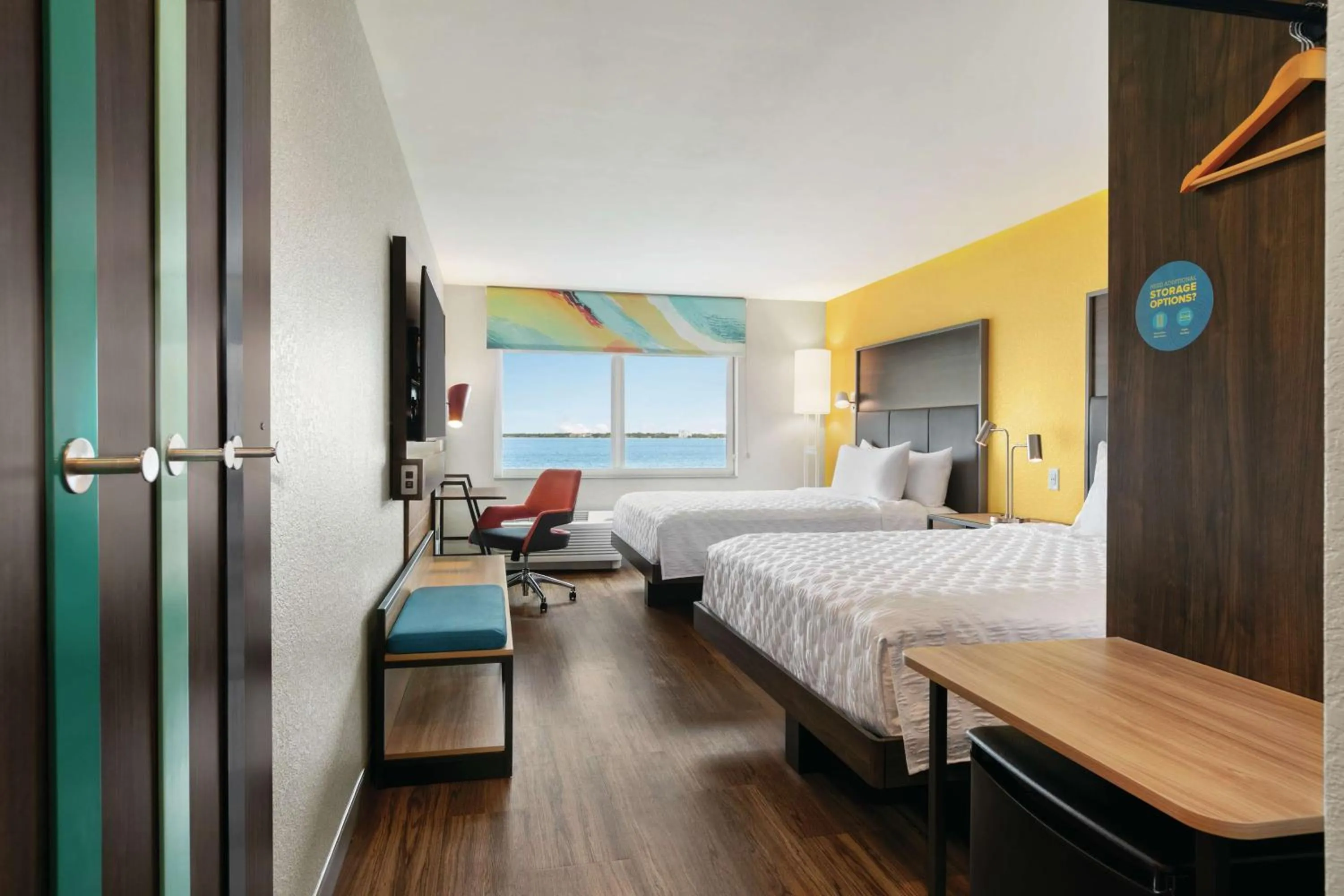 Bedroom, Bed in Tru By Hilton Sebring FL