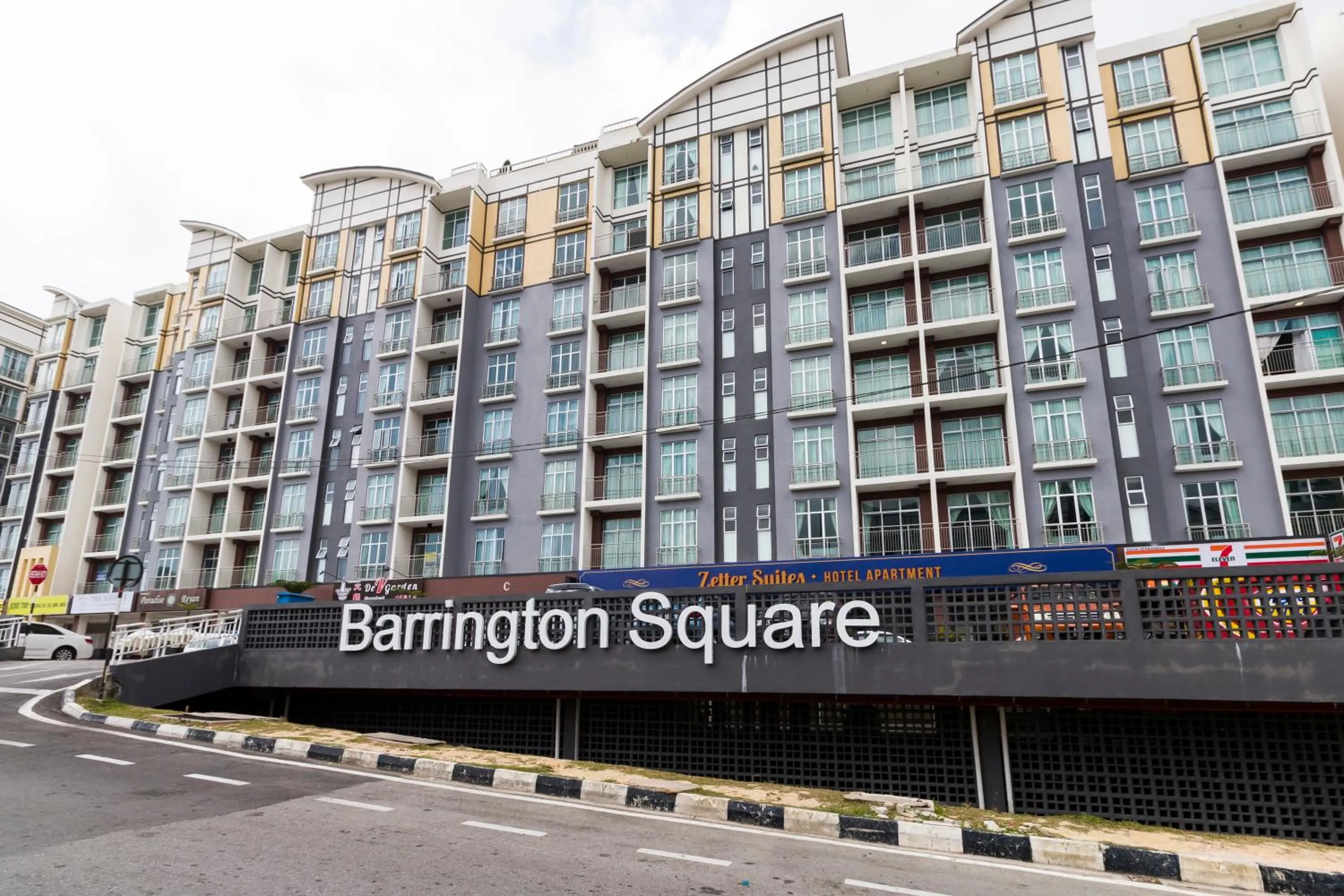 DreamScape Studio @ Golden Hill Cameron