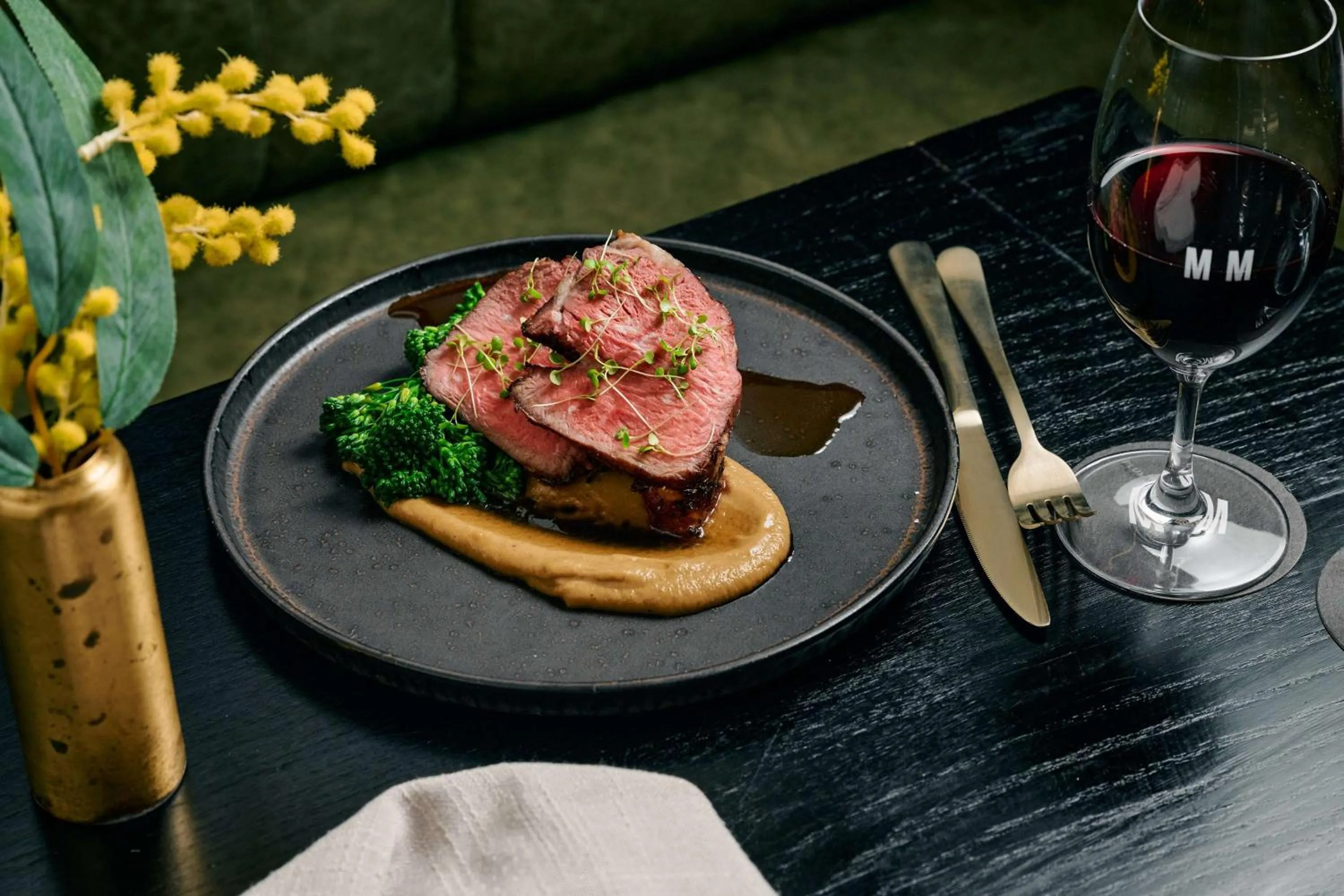 Restaurant/places to eat in The Victoria Hotel