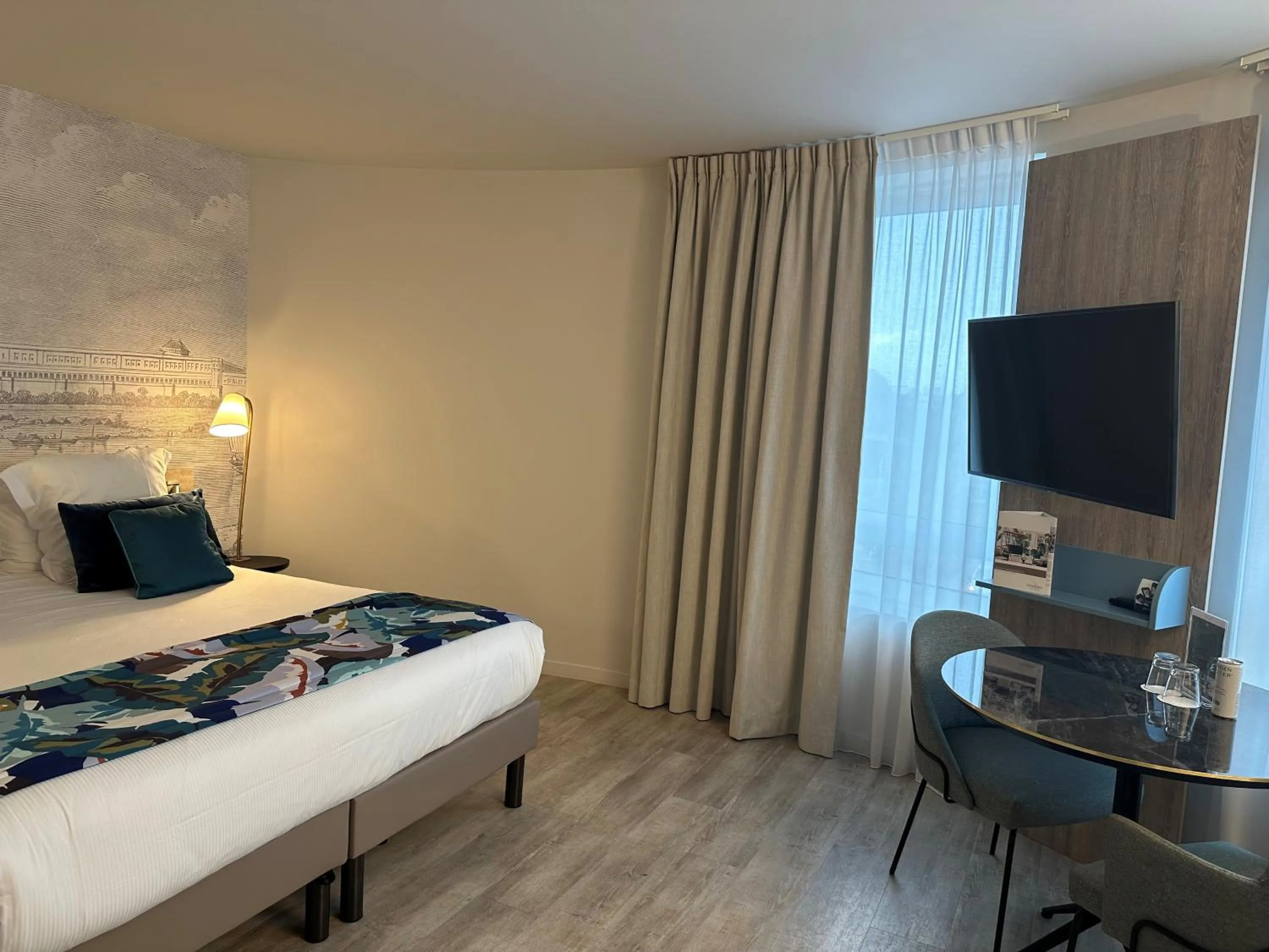 TV and multimedia, Bed in Citadines Confluent Nantes