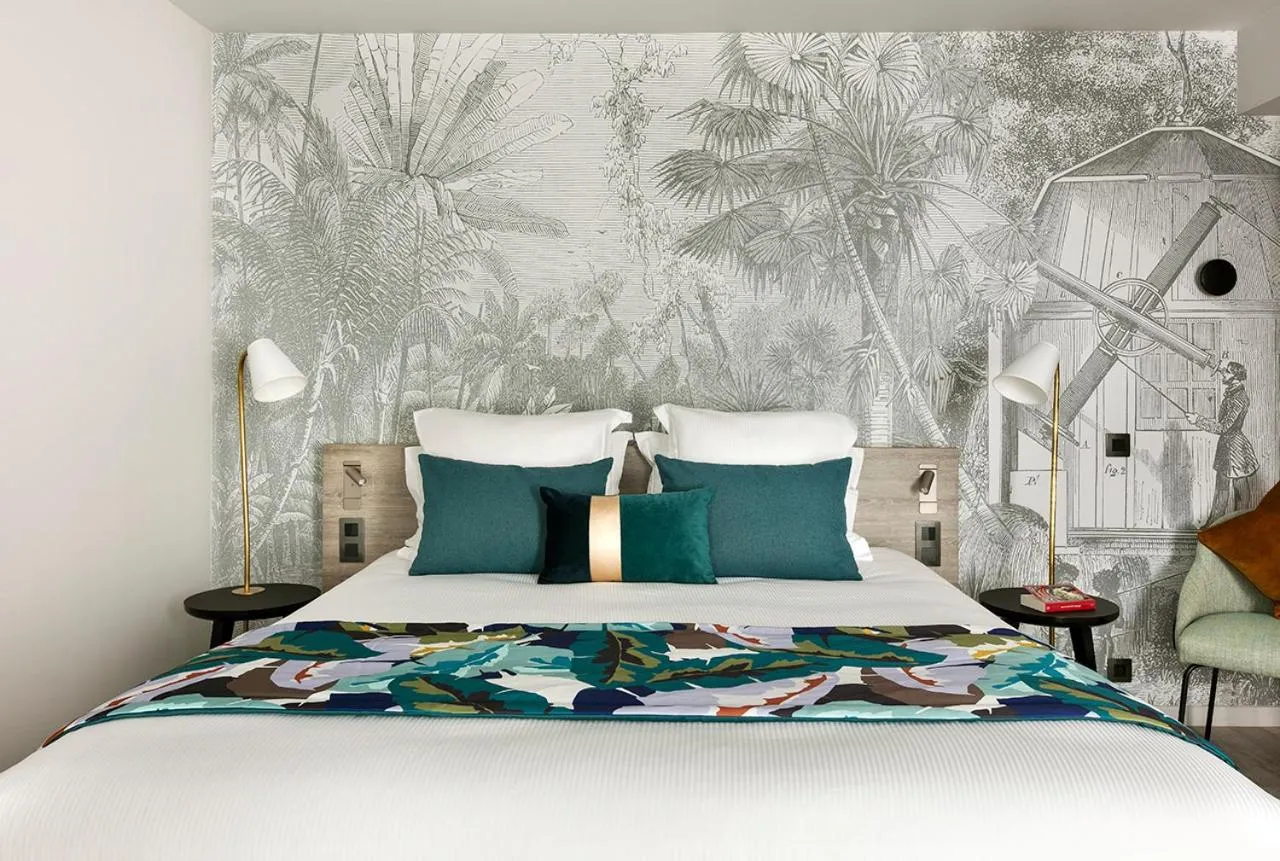 Bed in Citadines Confluent Nantes