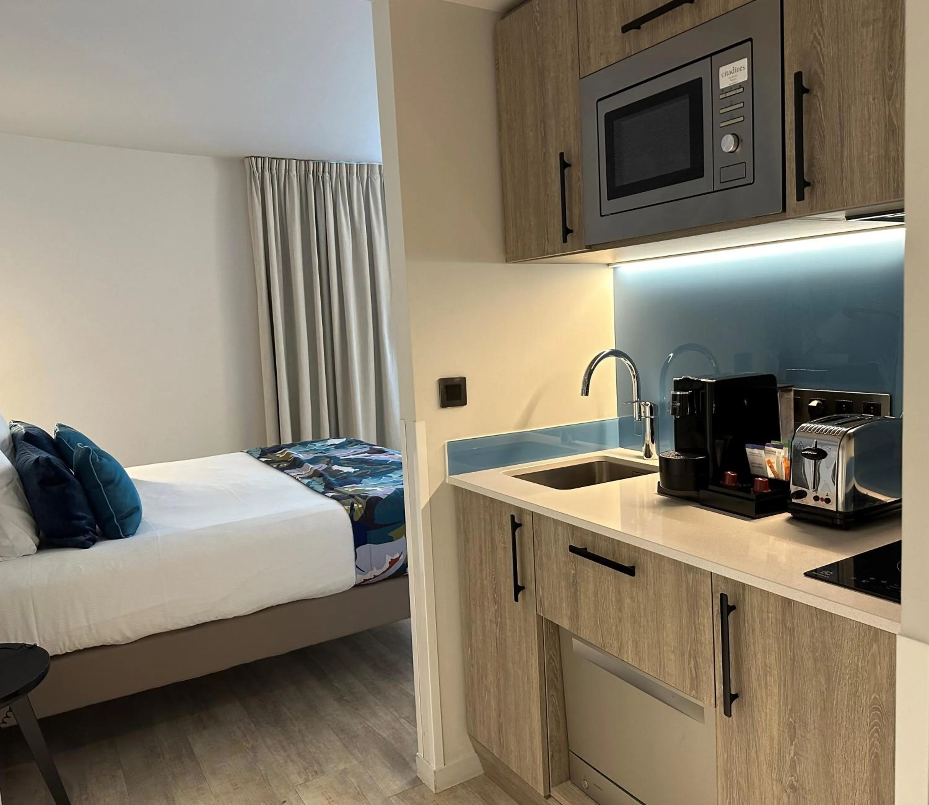 View (from property/room), Bed in Citadines Confluent Nantes