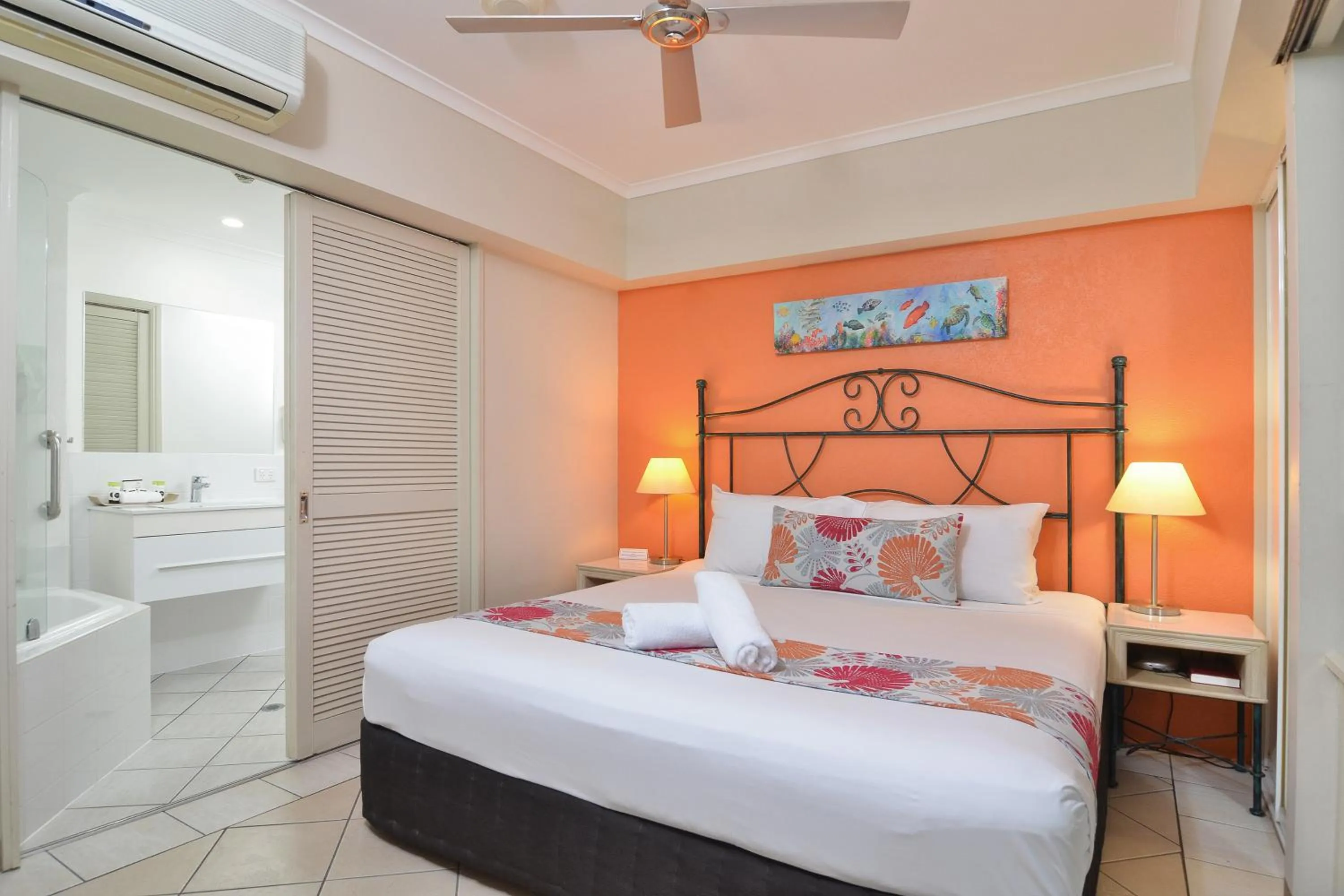 Bed in Le Cher Du Monde Adults Only