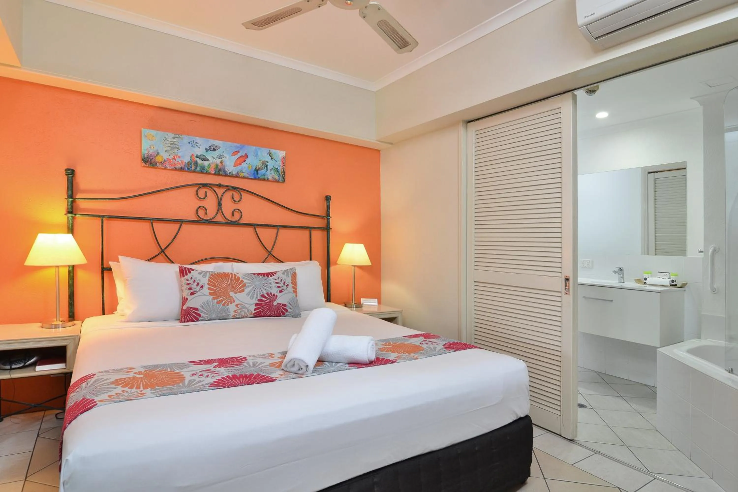 Bed in Le Cher Du Monde Adults Only