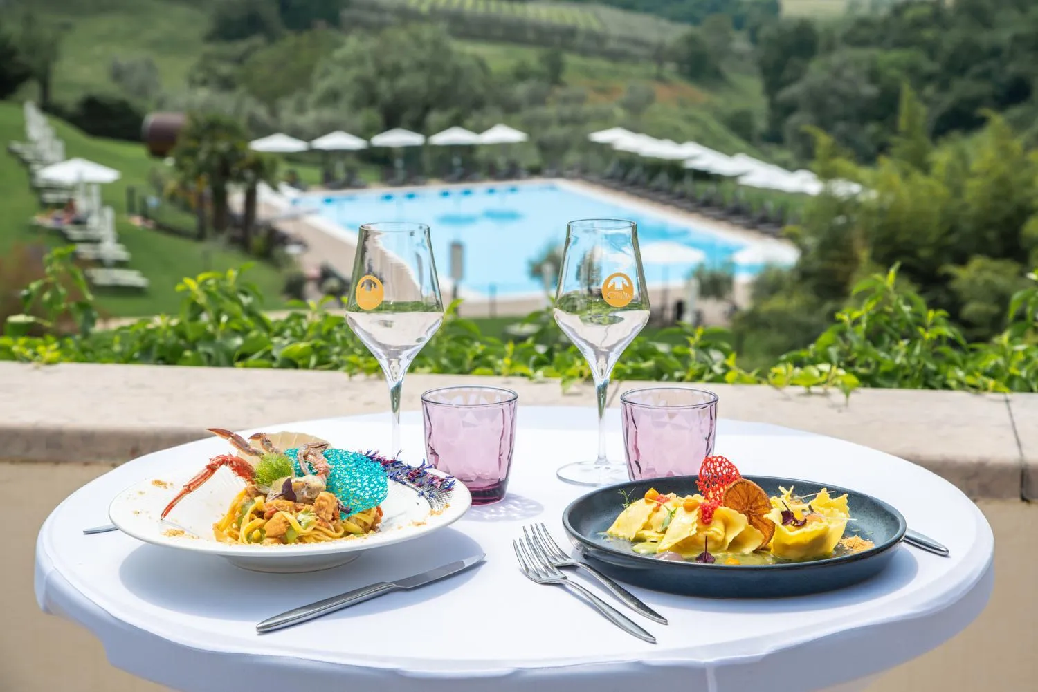 Restaurant/places to eat in Hotel Villa Cariola