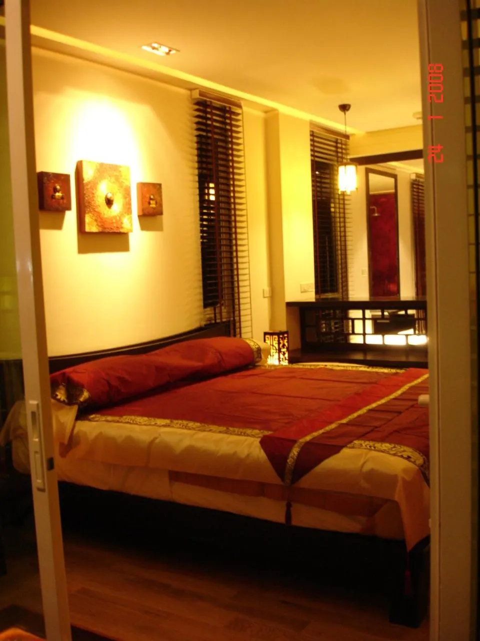 Bed in room 5 pattaya tower