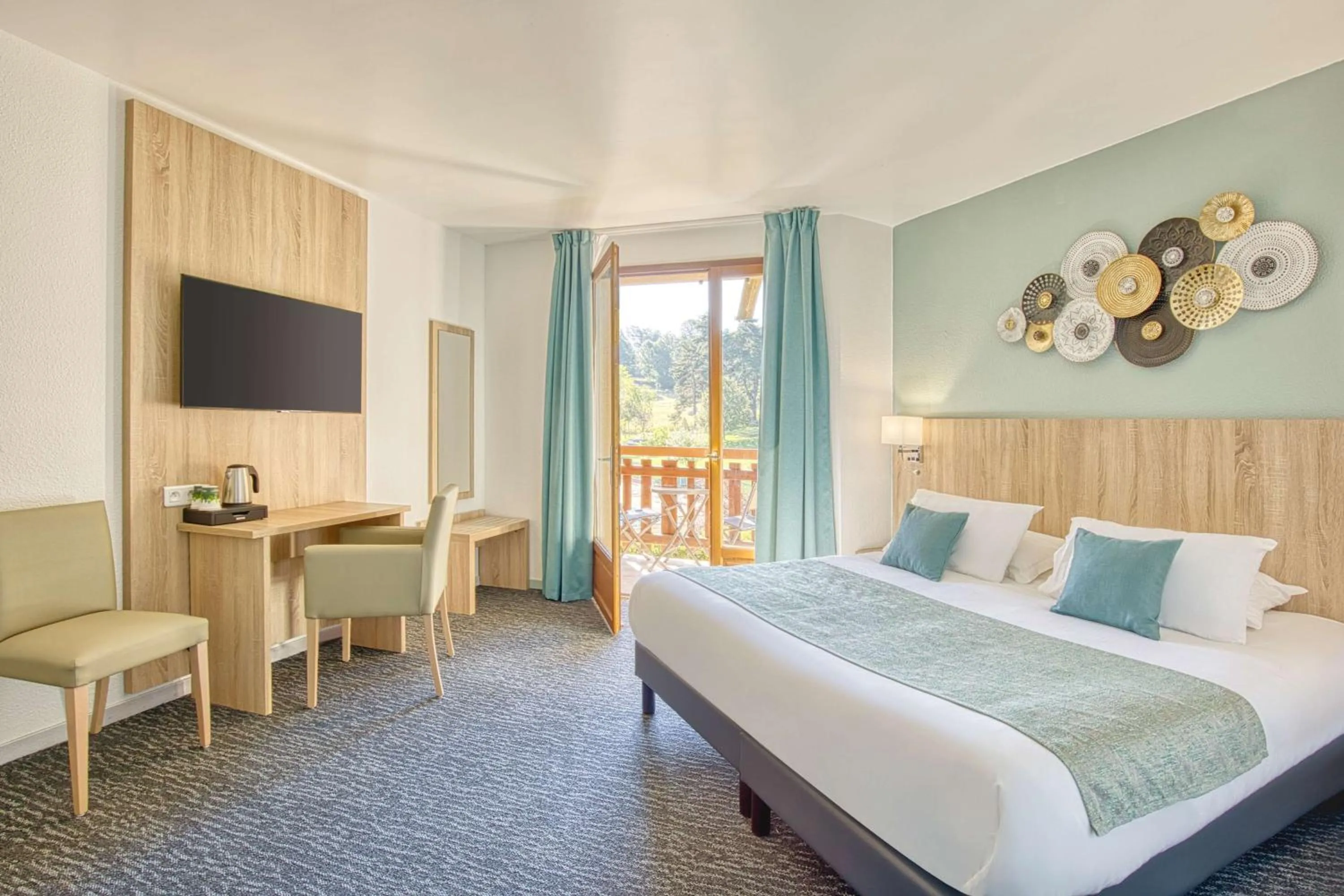 Photo of the whole room, Bed in Les Hameaux De Lozere Sure Hotel Collection by Best Western