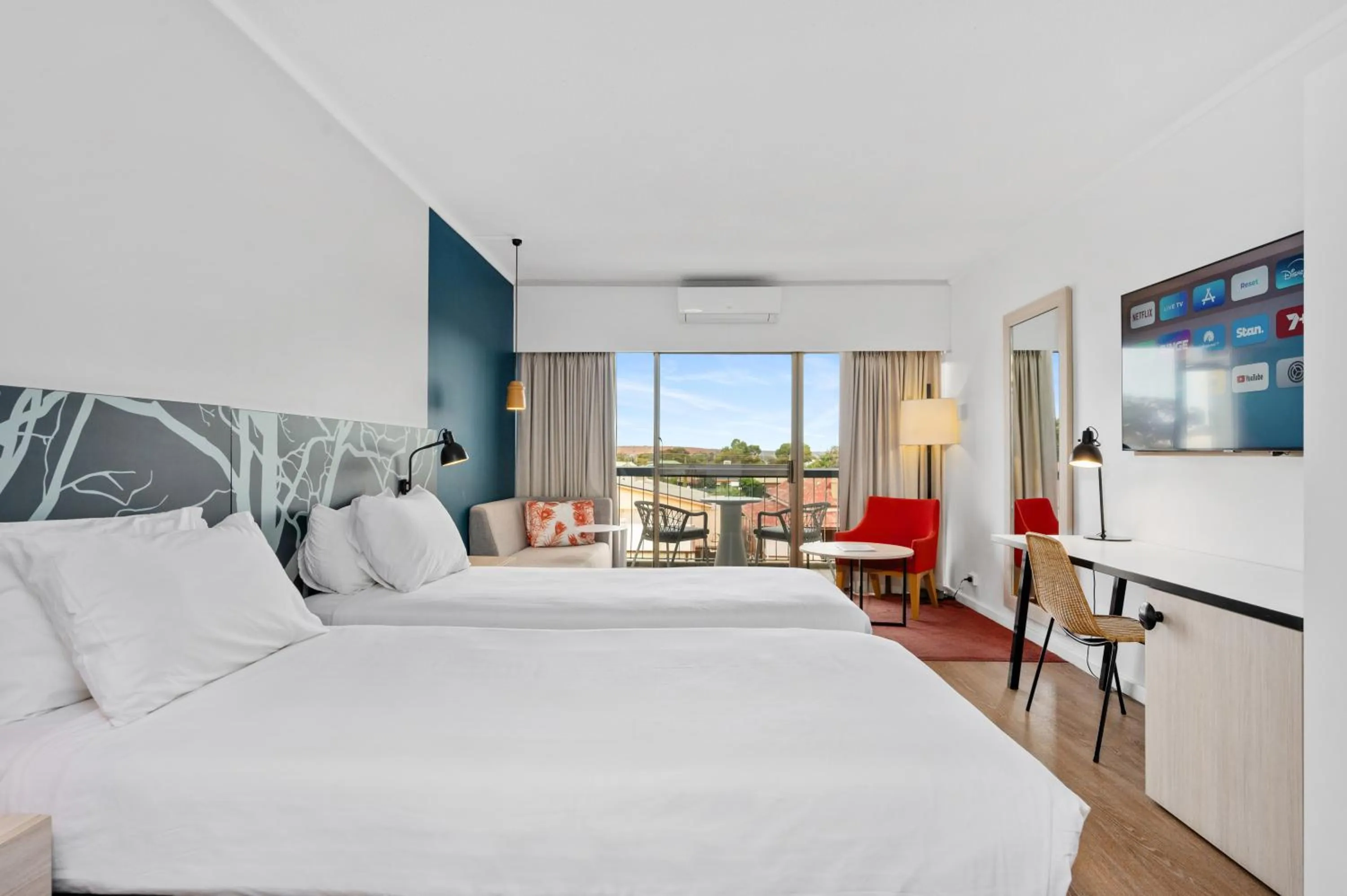 Bed in The Plaza Hotel Kalgoorlie