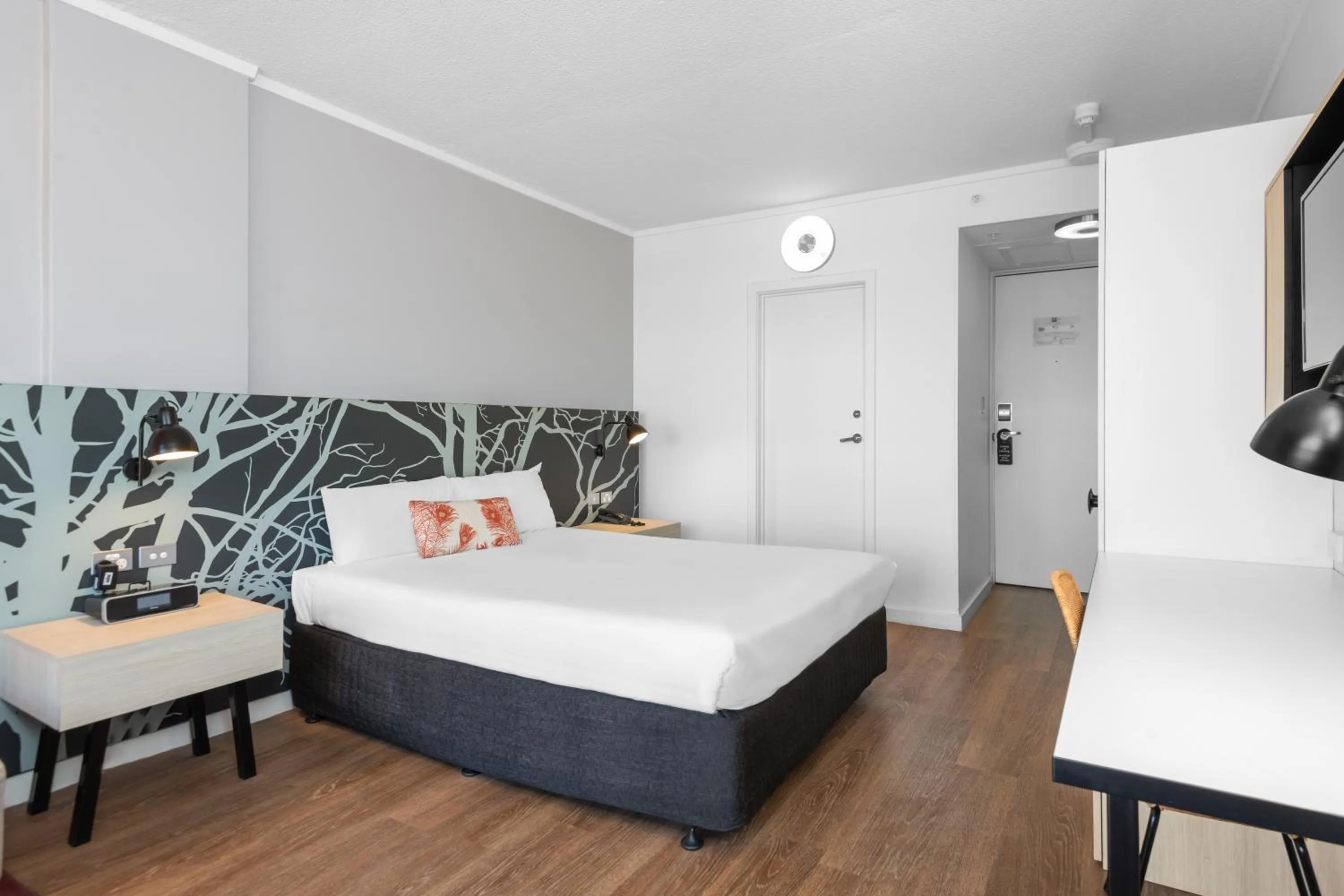 Bed in The Plaza Hotel Kalgoorlie