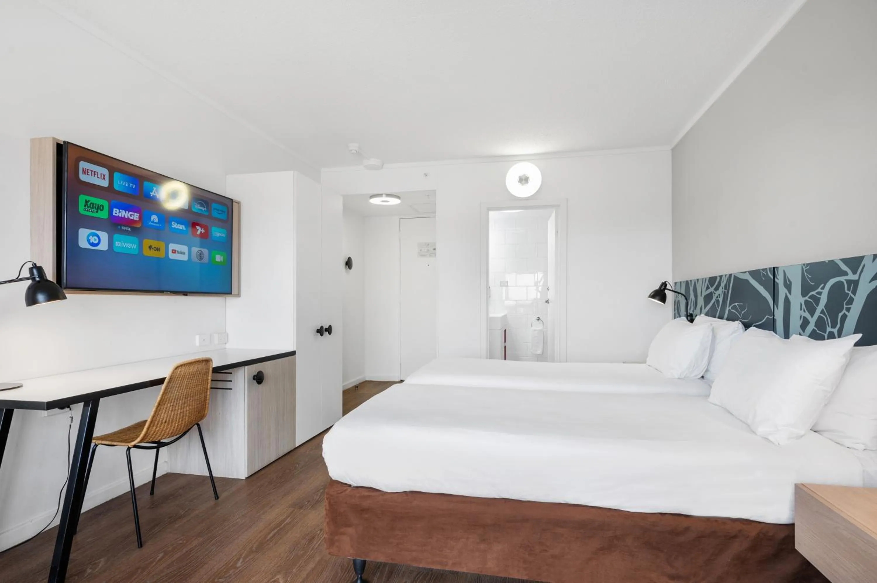 Bed in The Plaza Hotel Kalgoorlie