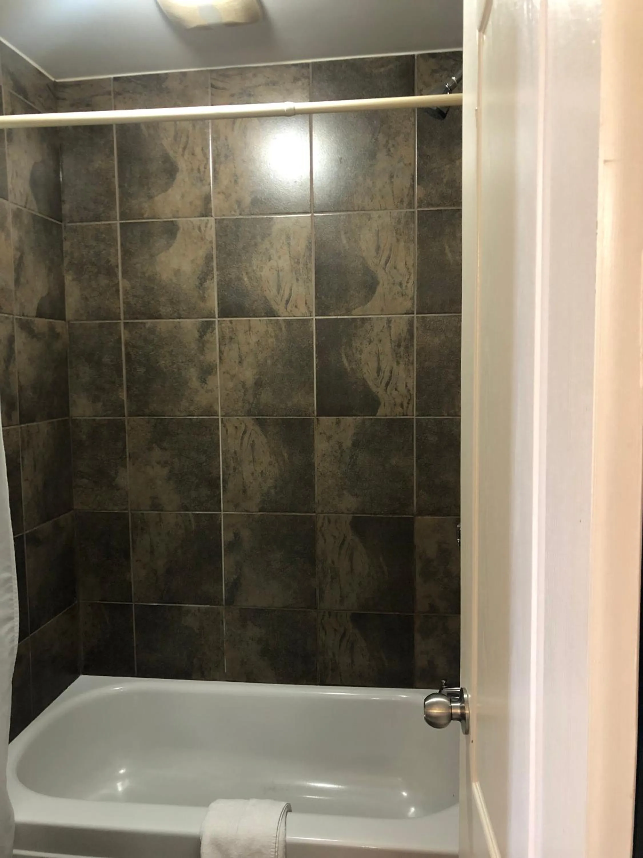 Shower in Motel Falcon