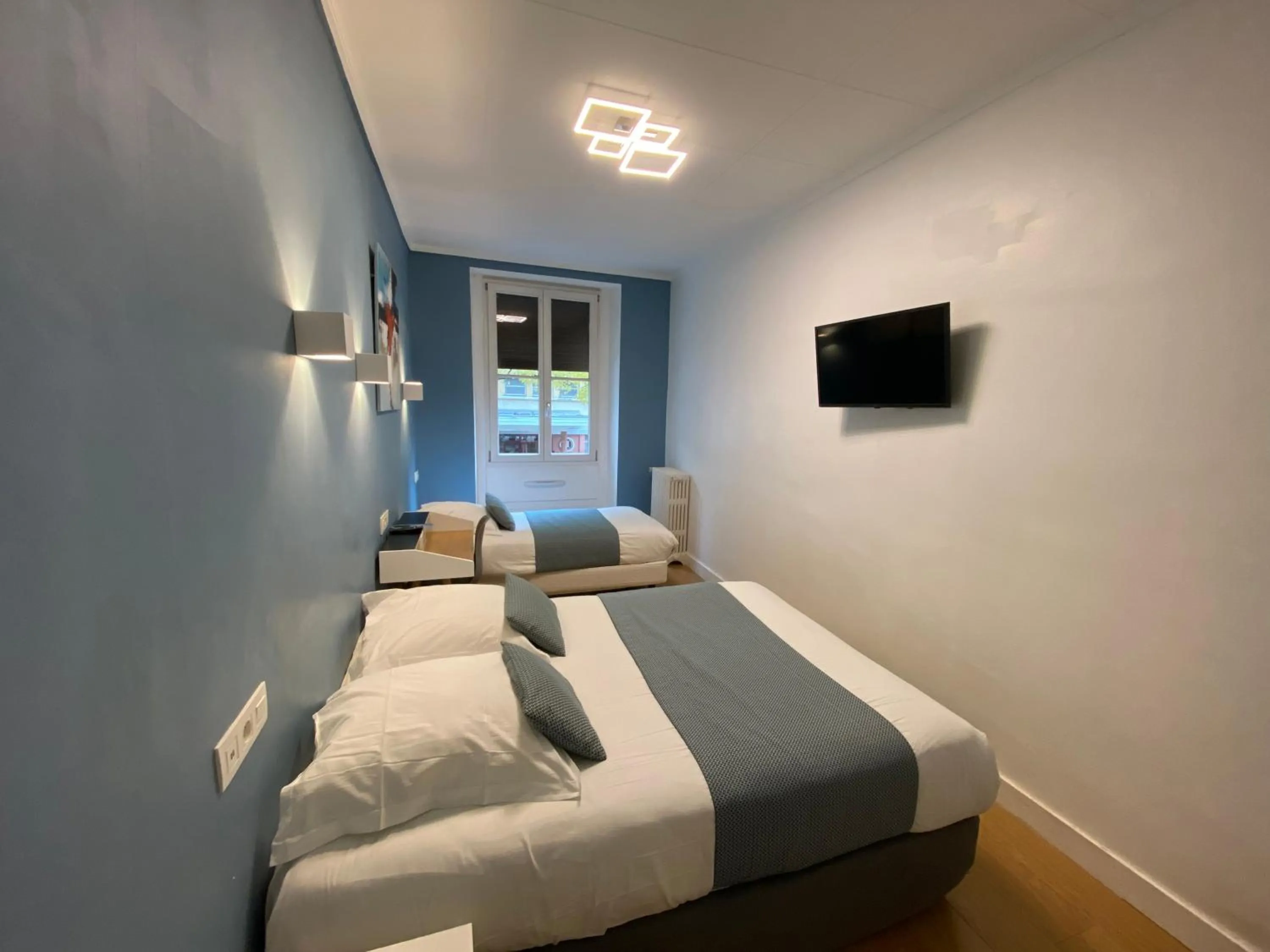 Bedroom, Bed in Lyo Hôtel - Centre Lyon Perrache