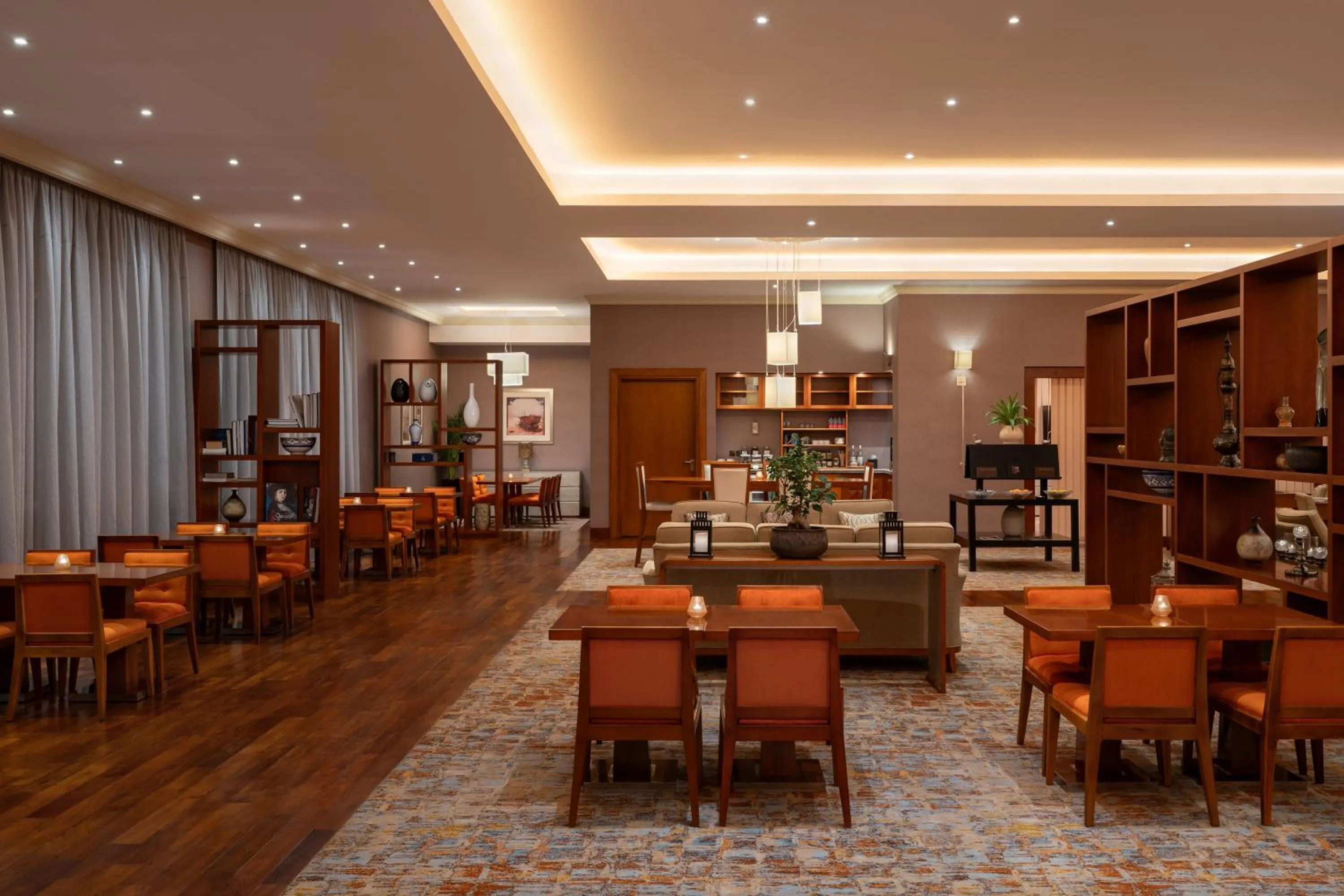 Lounge or bar in Grand Hyatt Doha Hotel & Villas