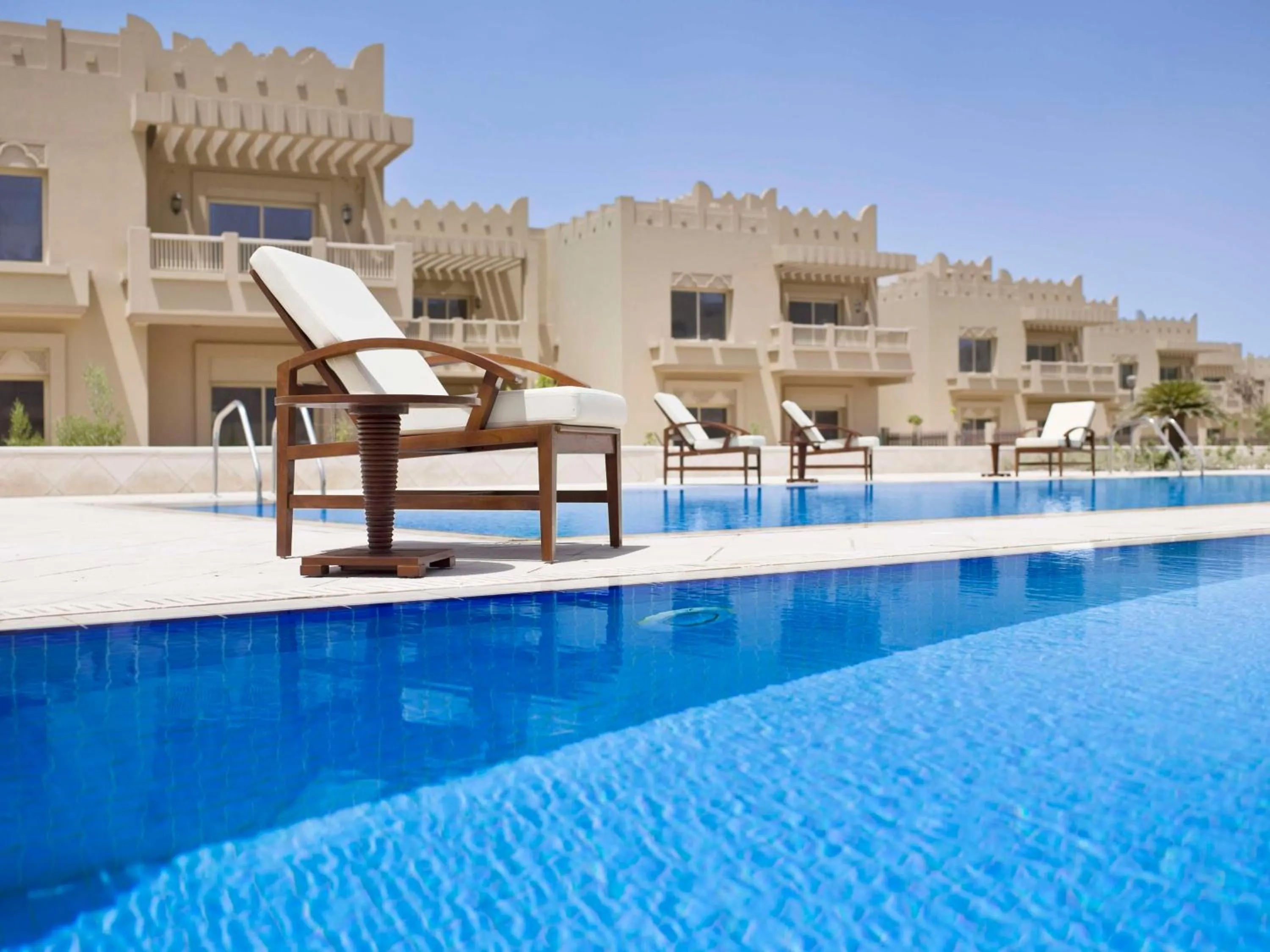 Swimming pool in Grand Hyatt Doha Hotel & Villas