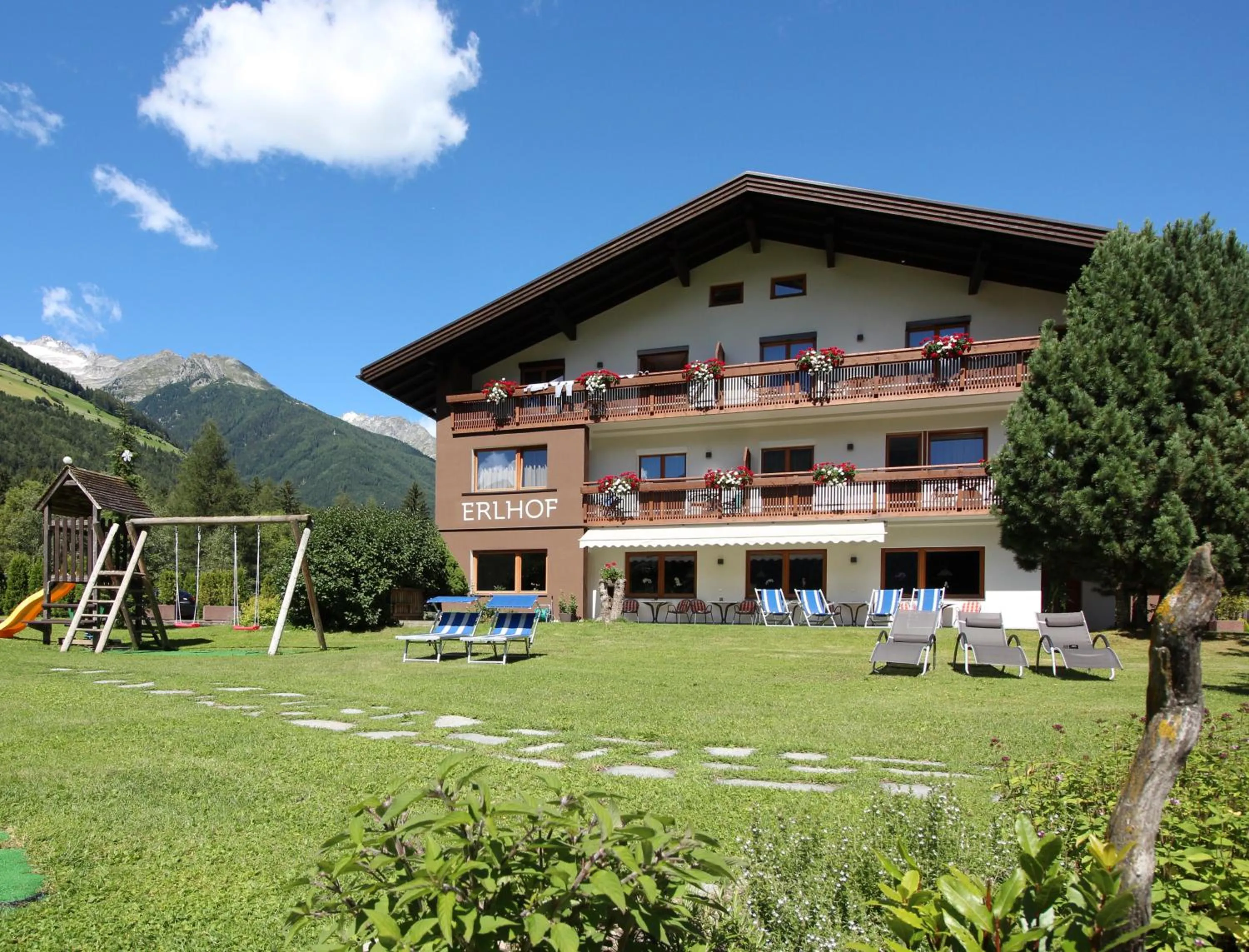 Property building in Appartement Hotel Erlhof Deluxe