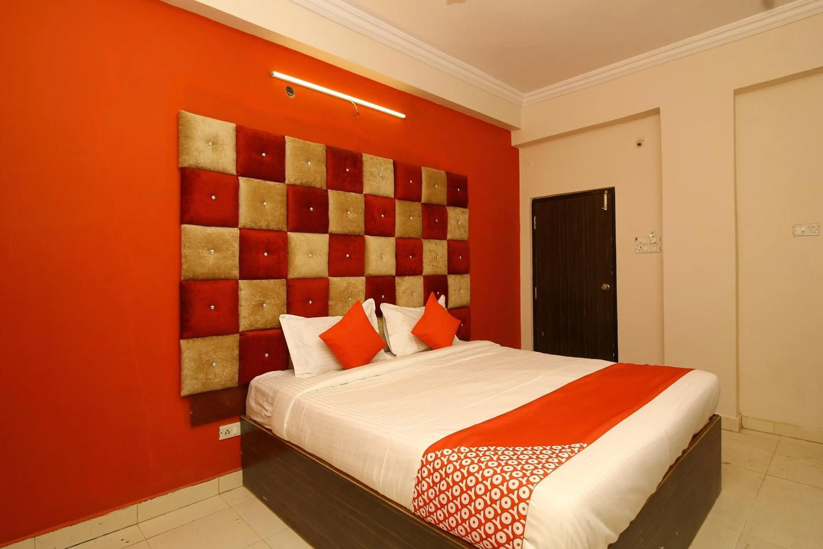 Bedroom, Bed in Super Hotel O Nav Bharath Residency