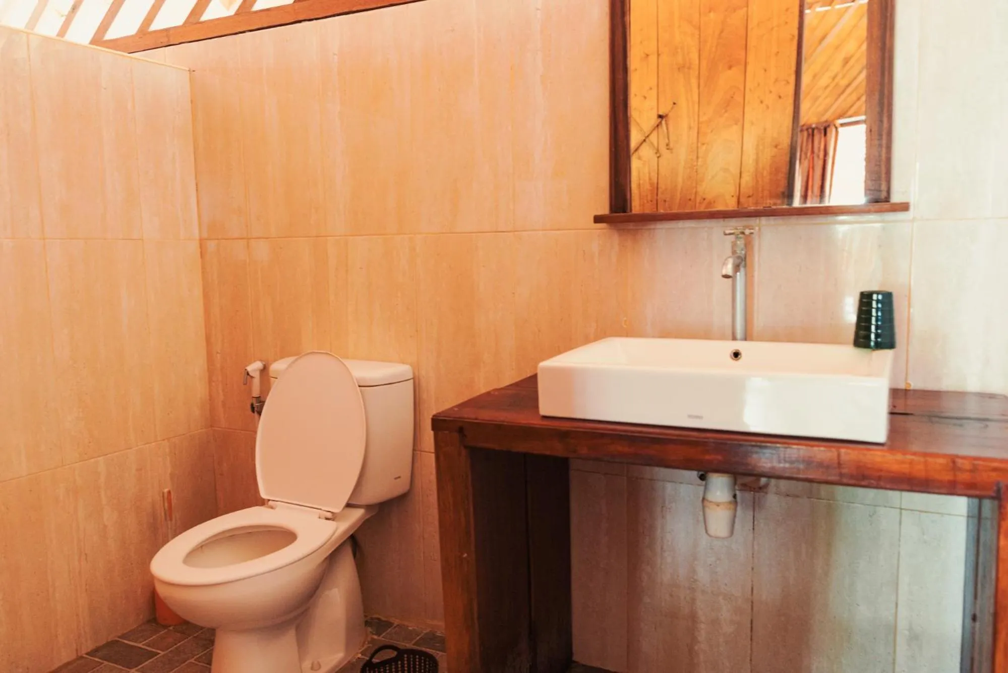 Property building in Harmony Bay Resort and Dive Center