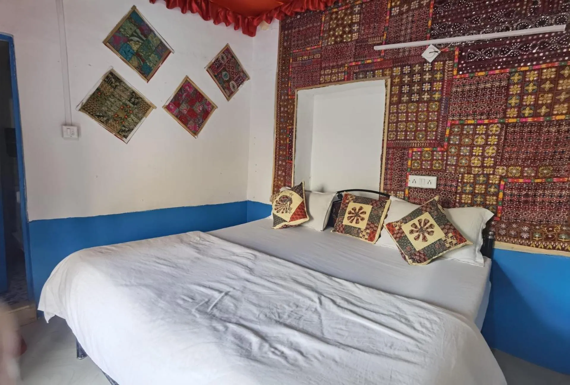 Bed in Mirvana Guest House & Camel safari