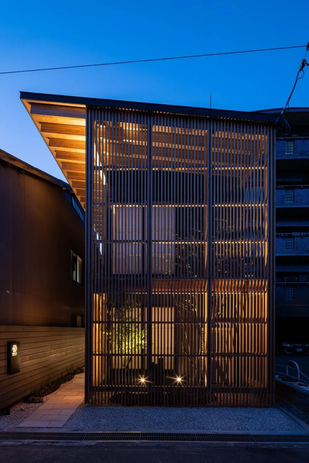 Property building in Gunjo no Tsuki