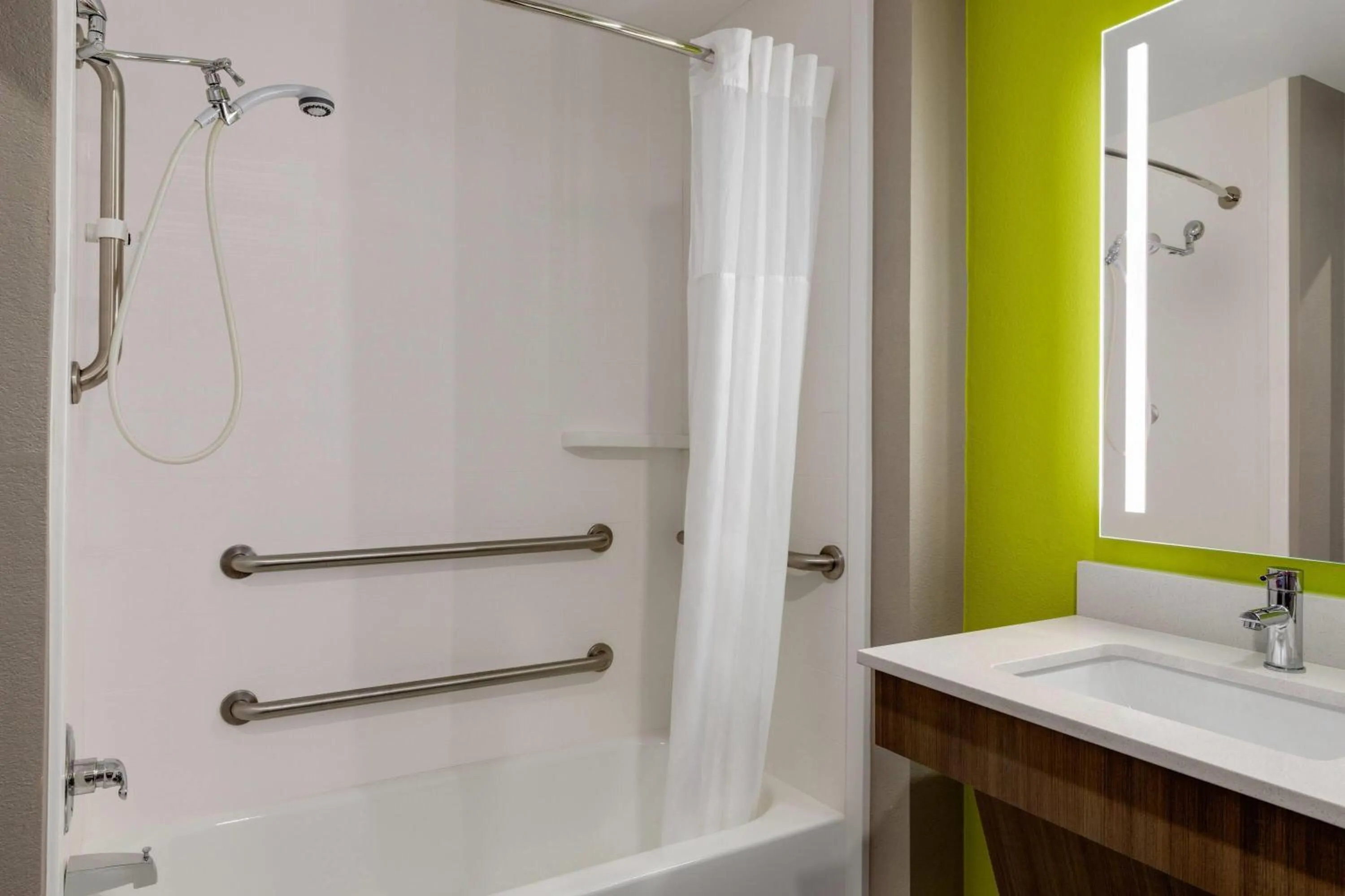 Shower in La Quinta by Wyndham Shawnee